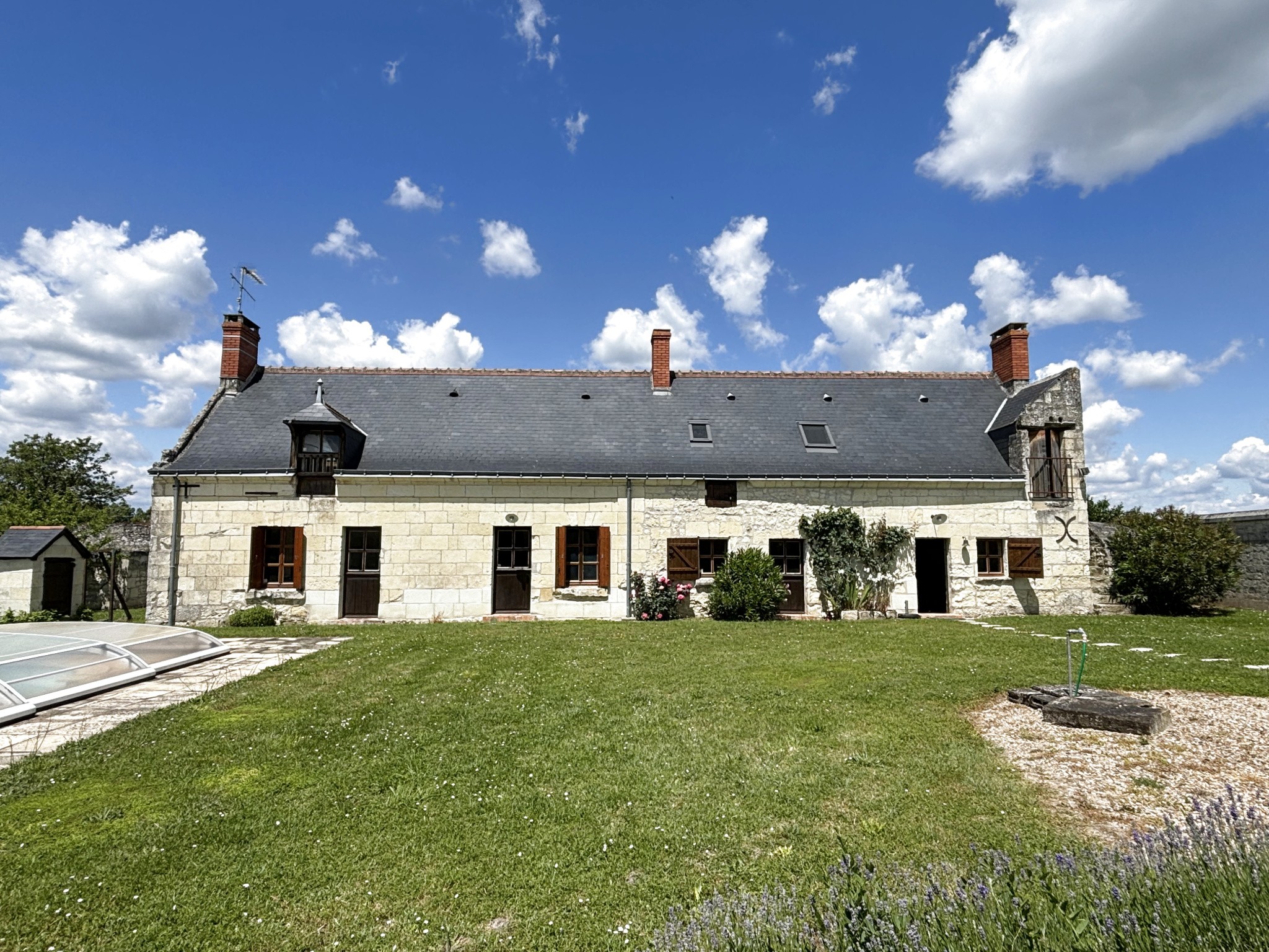 Maison à vendre à Restigne, 31,73 m², 8 pièces – photo 2 sur 20