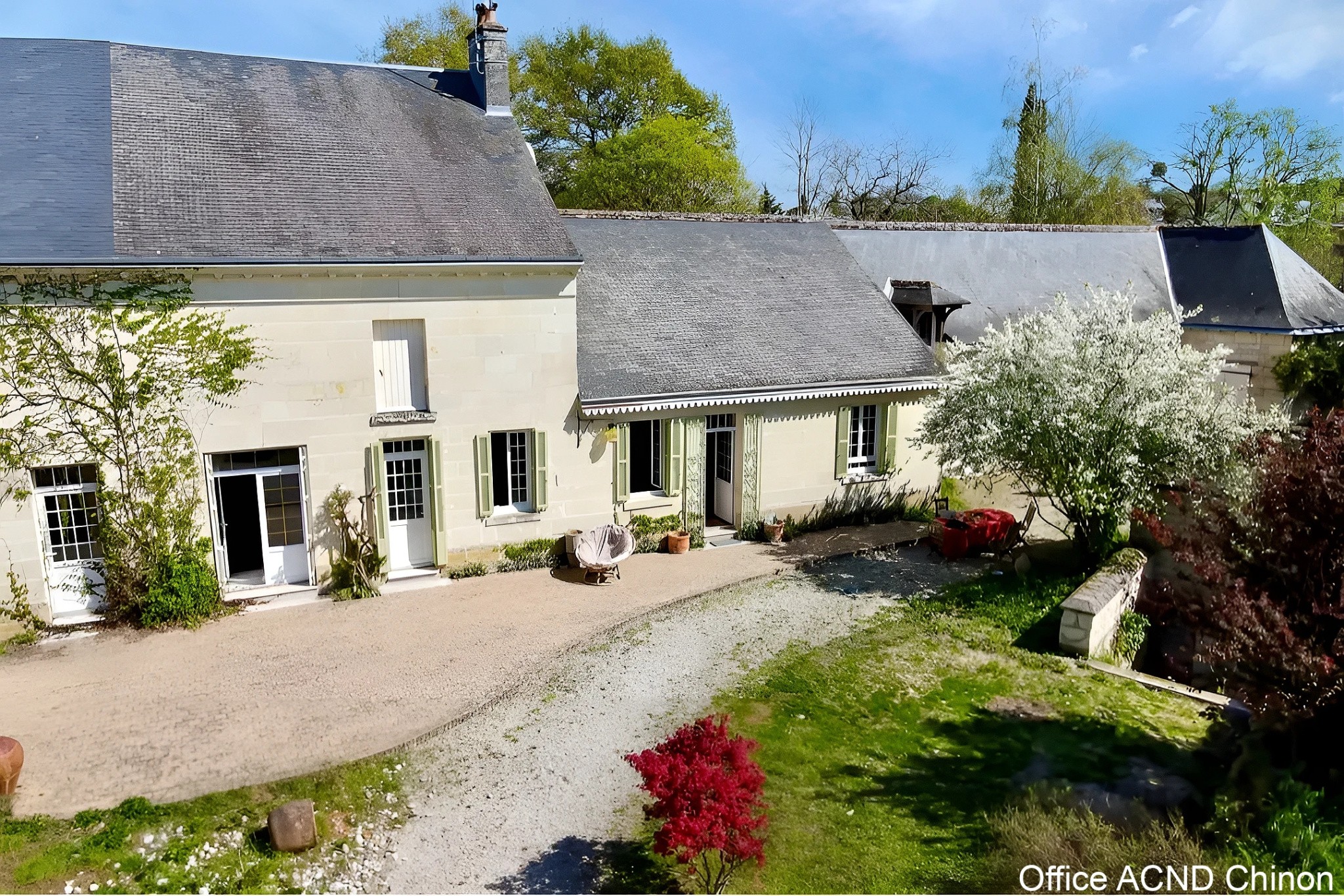 Maison à vendre à Beaumont en veron, 26 m², 6 pièces – photo 1 sur 19