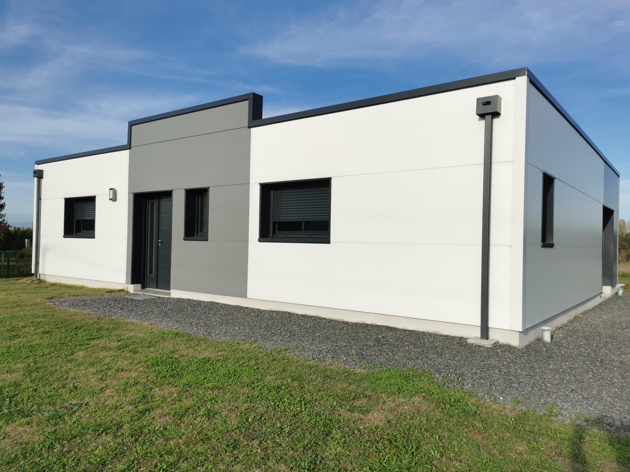 Maison à vendre à La chapelle sur loire, 1 121 m², 3 pièces – photo 1 sur 6