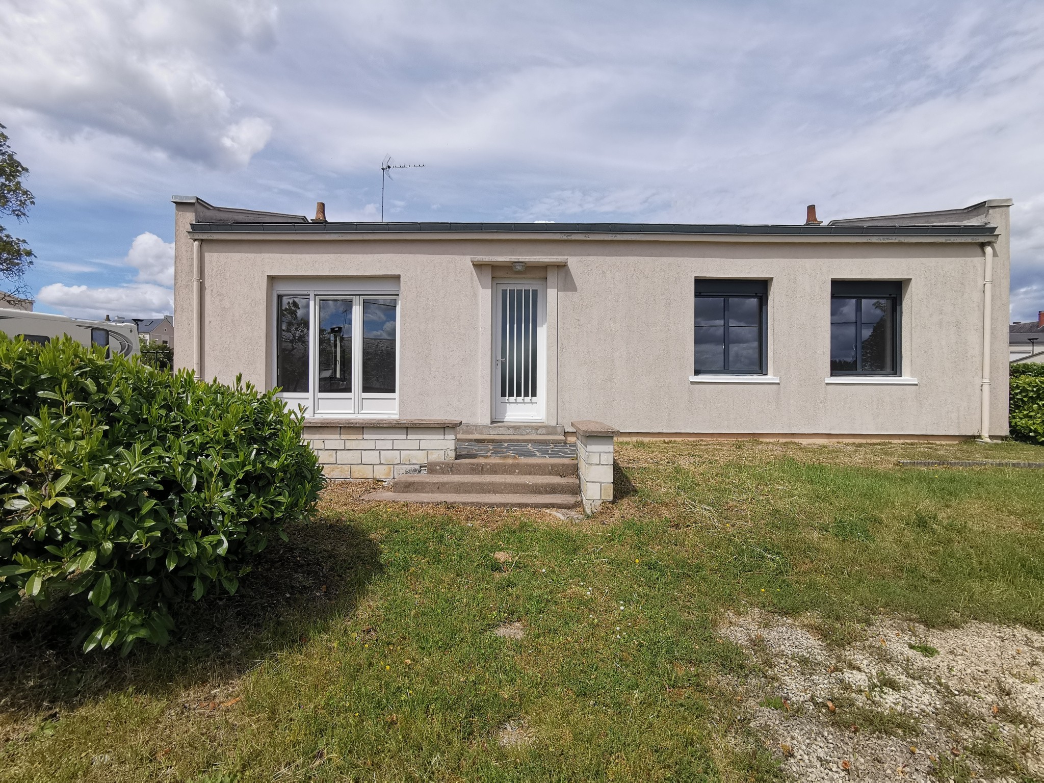 Maison à louer à Bourgueil, 694 m², 4 pièces – photo 1 sur 13