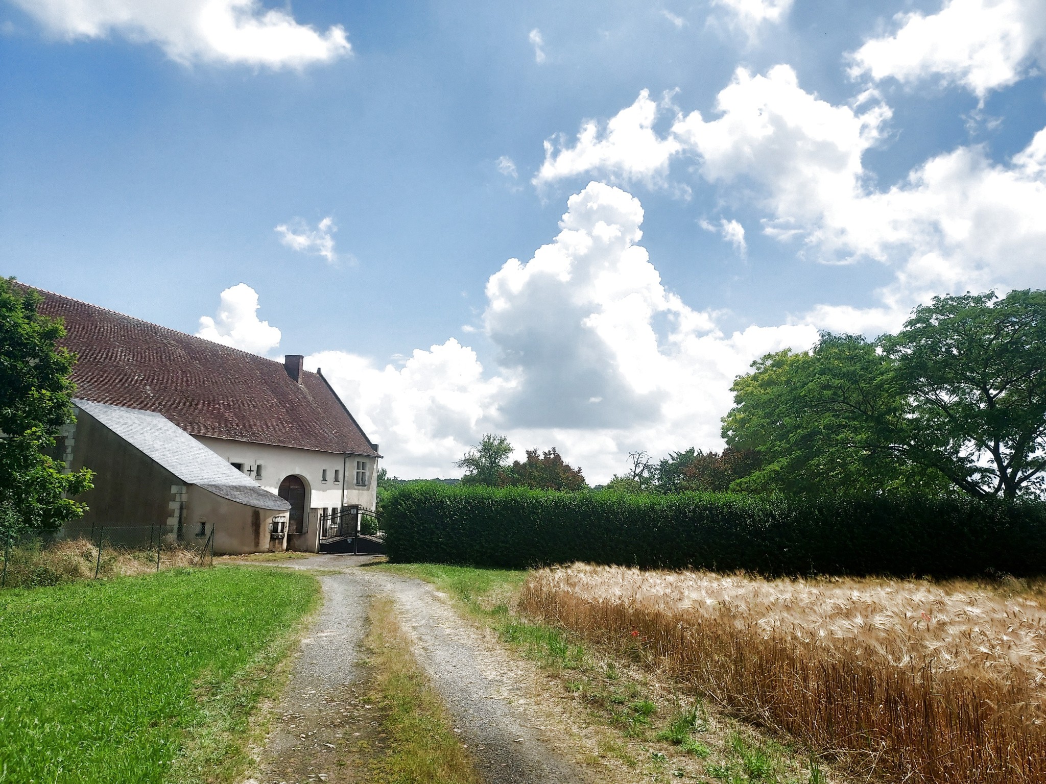 Bien immobilier à vendre à Courleon, 330 m², 11 pièces – photo 3 sur 20