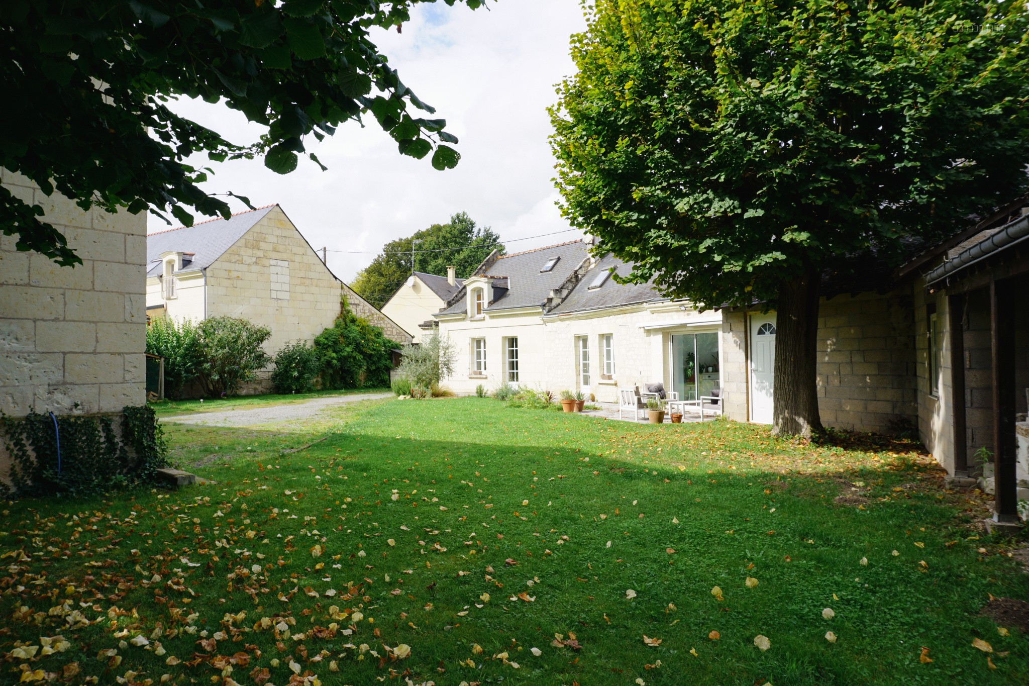 Maison à vendre à Avoine, 1 475 m², 6 pièces – photo 1 sur 11