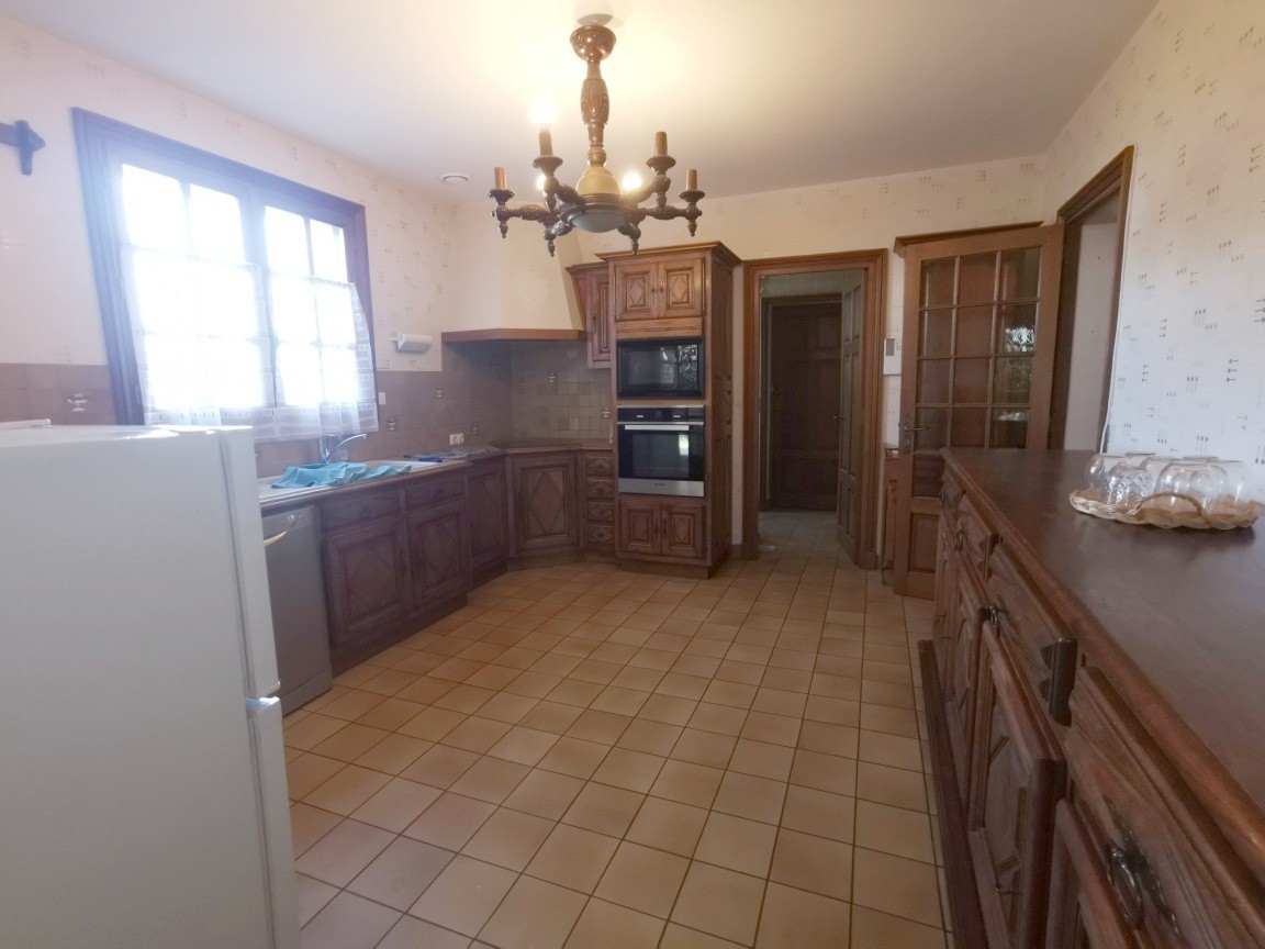 Maison à vendre à Loudun, 150 m², 5 pièces – photo 2 sur 11