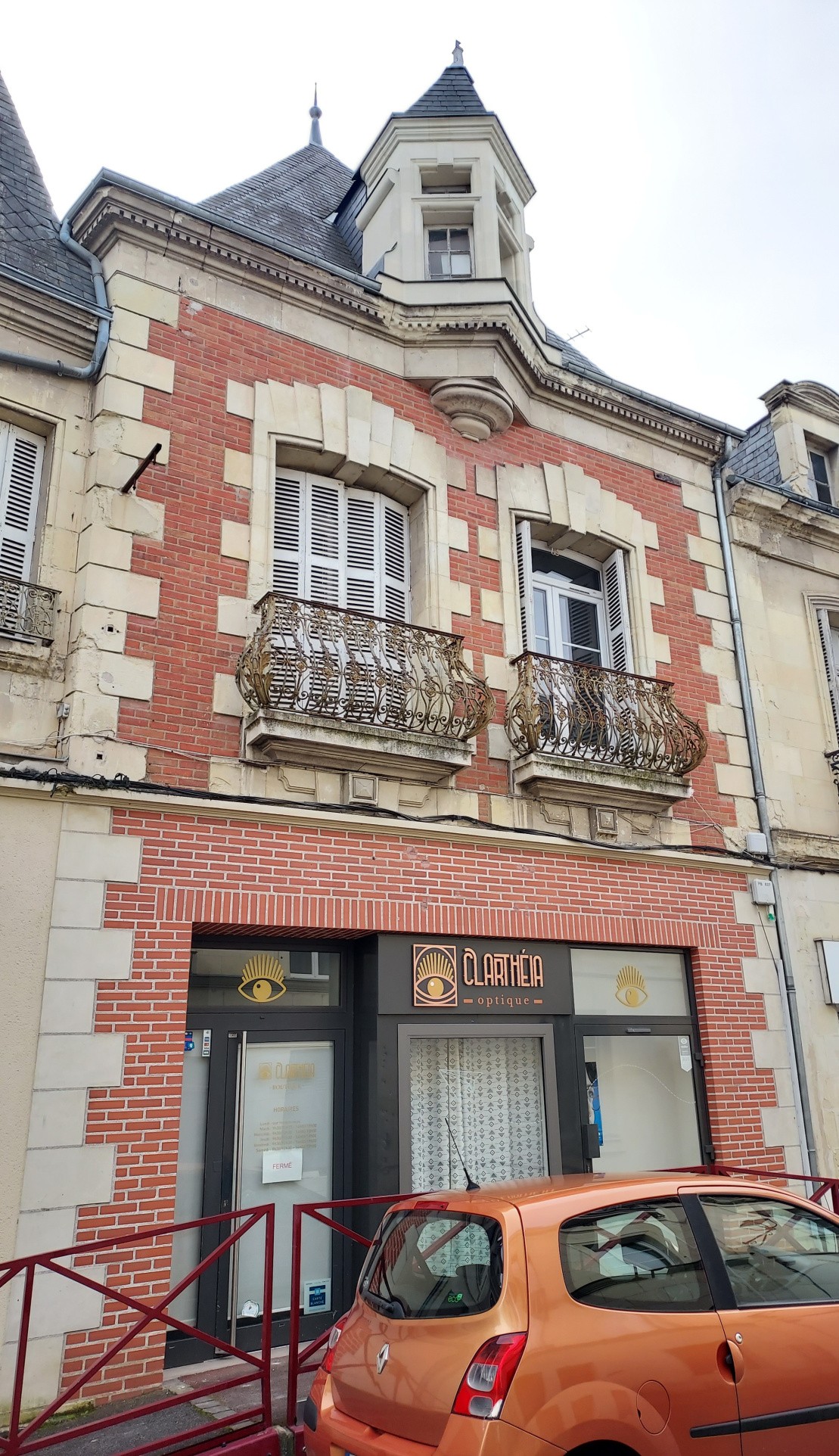 Local commercial à louer à Bourgueil, 63,45 m², 2 pièces – photo 1 sur 9