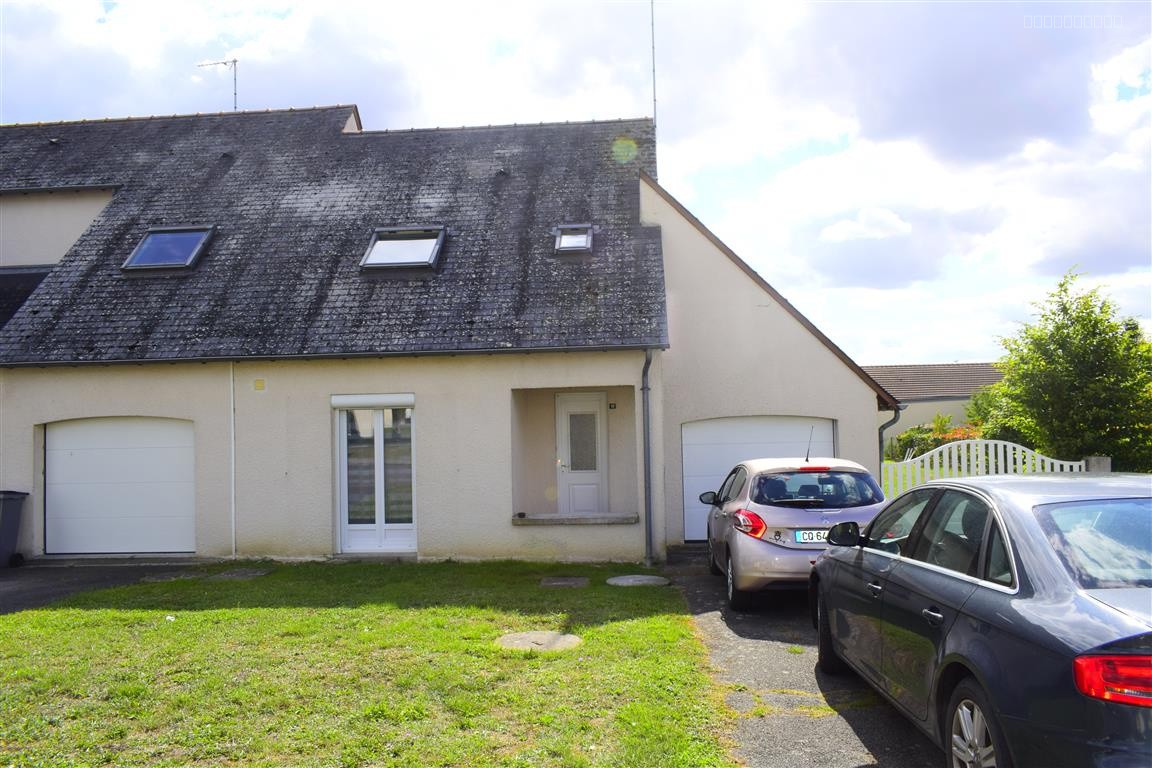 Maison à louer à Champigny sur veude, 794 m², 3 pièces – photo 1 sur 7