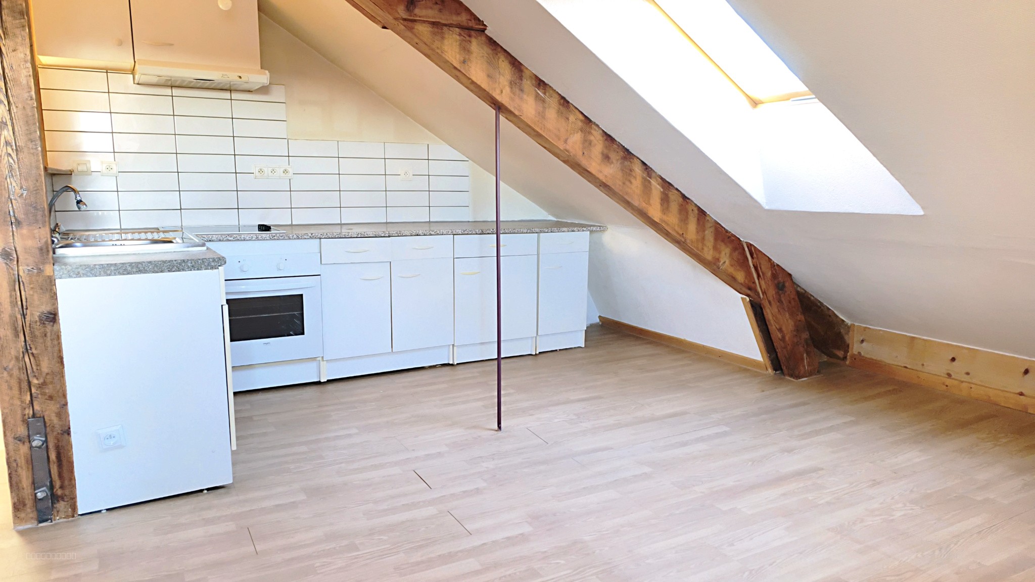 Appartement à vendre à Besancon, 315 m², 3 pièces – photo 2 sur 9