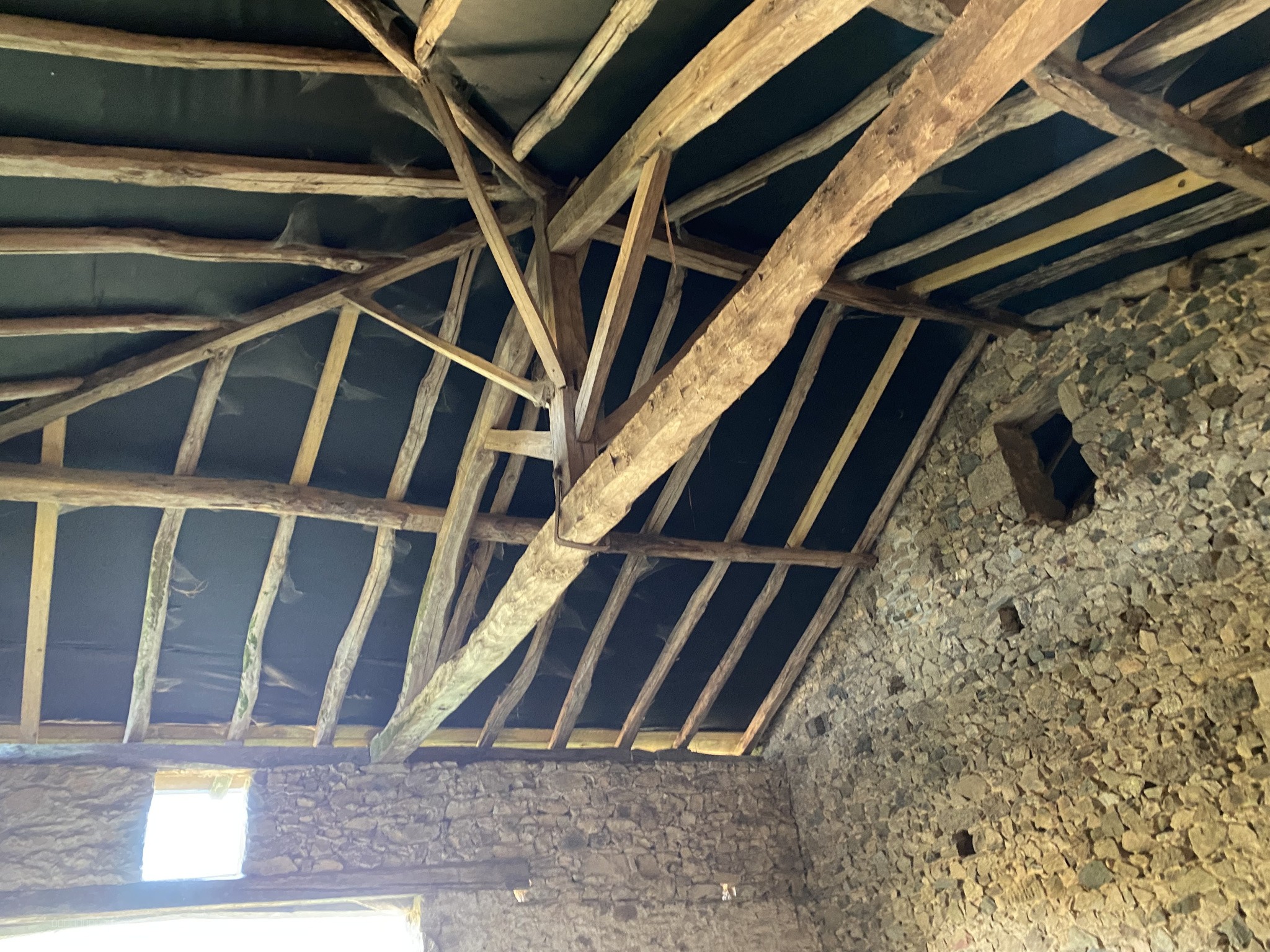 Maison à vendre à Verneuil, 200 m², 1 pièce – photo 2 sur 4