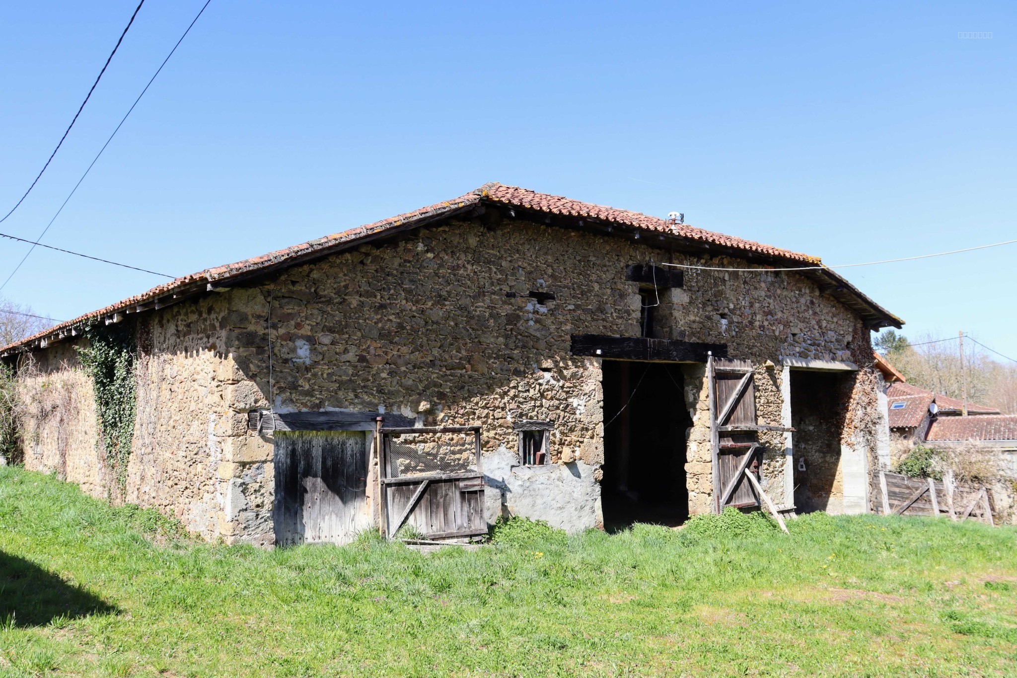 Entrepôt à vendre à Pressignac, 420 m², 4 pièces – photo 3 sur 20
