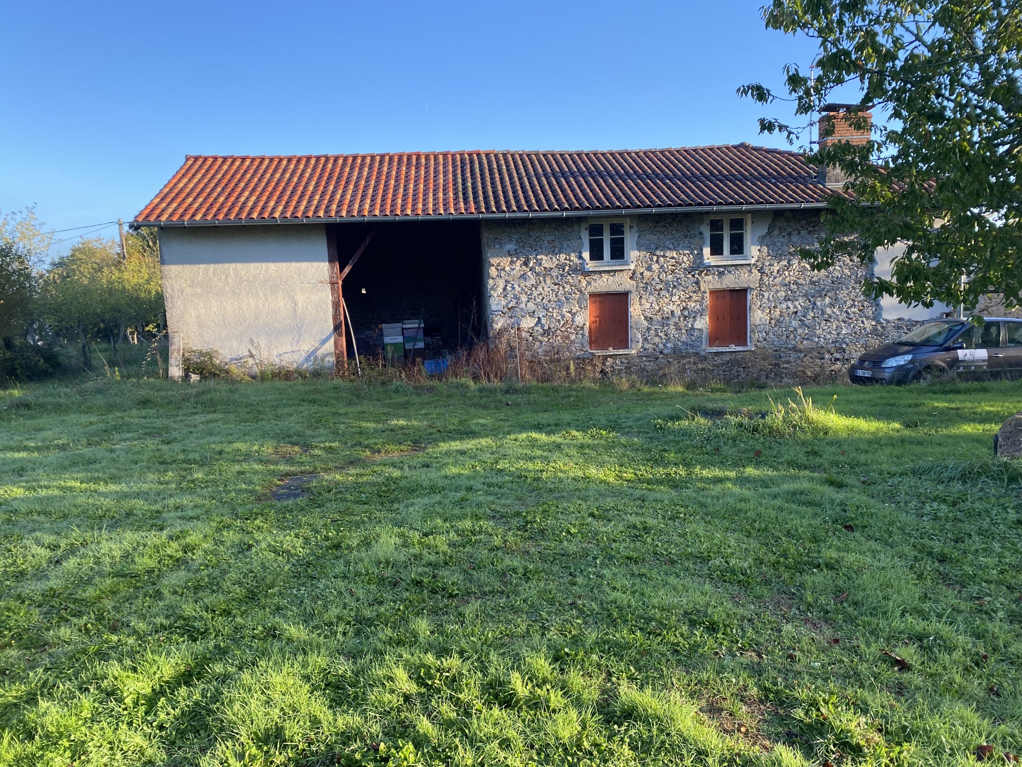 Maison à vendre à Verneuil, 200 m², 1 pièce – photo 1 sur 4