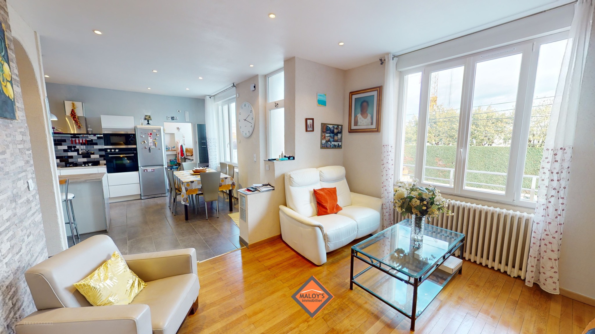 Maison à vendre à Le coteau, 201 m², 8 pièces – photo 2 sur 20