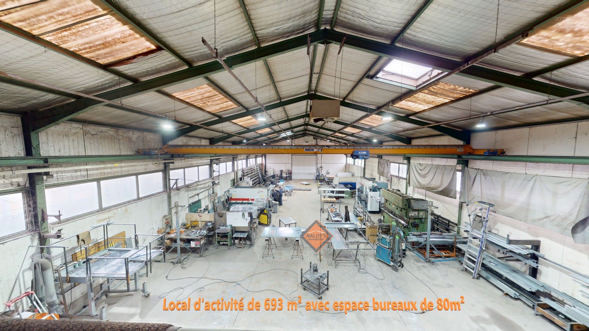 Bien immobilier à vendre à Val d oingt, 693 m² – photo 3 sur 6