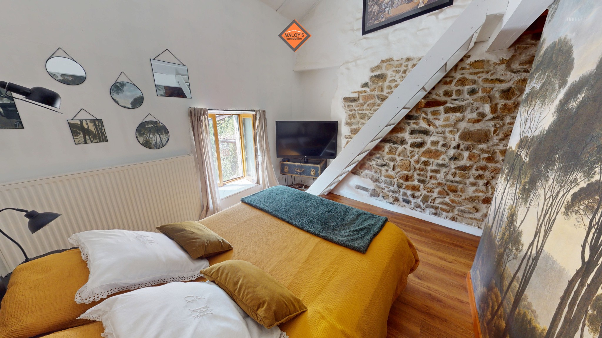 A vendre maison Saint-Just-d'Avray - 135m2 terrain de 676m2 - vue dégagée, deux terrasses, pierres — photo 5