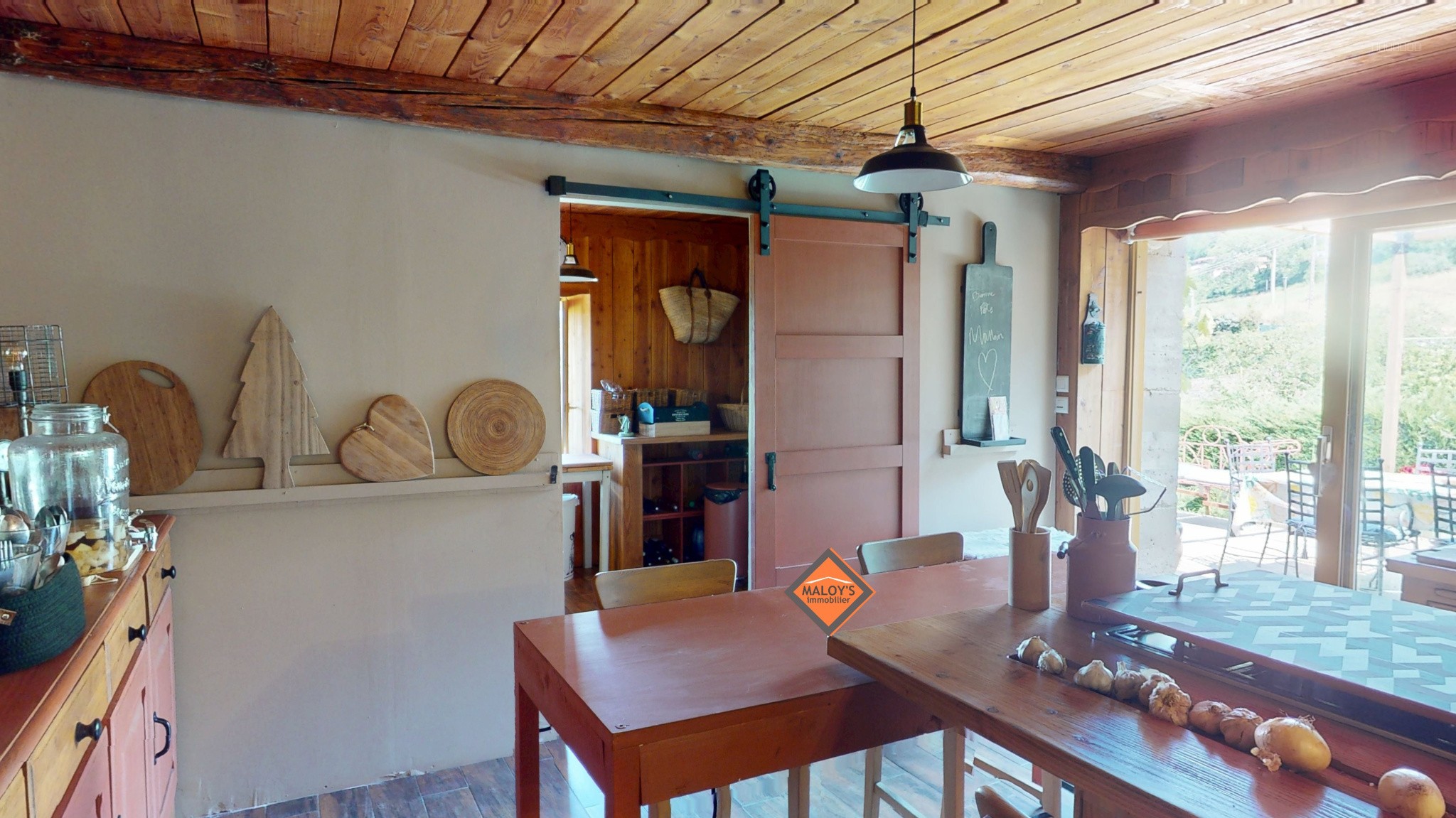 A vendre maison Saint-Just-d'Avray - 135m2 terrain de 676m2 - vue dégagée, deux terrasses, pierres — photo 7
