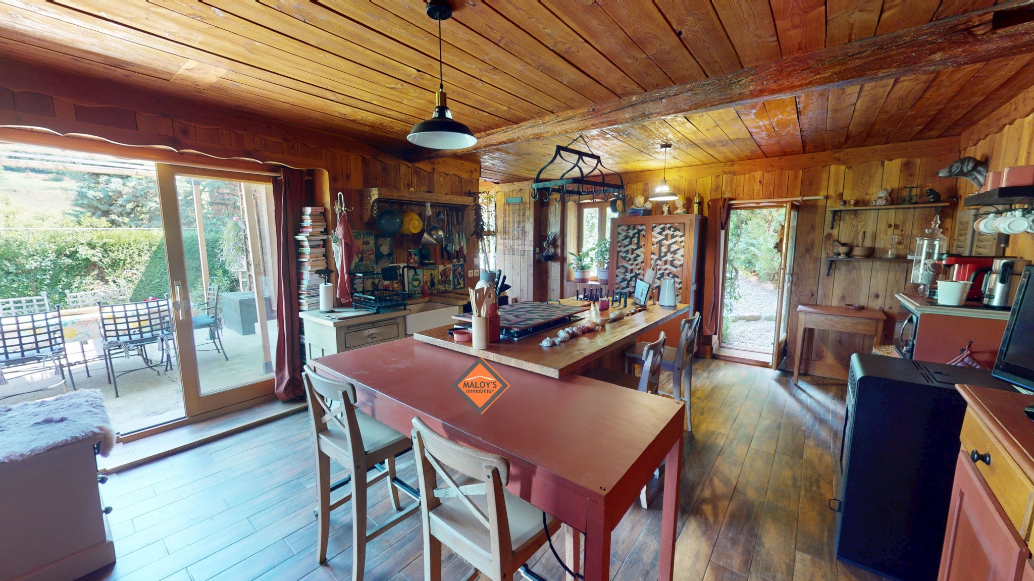 A vendre maison Saint-Just-d'Avray - 135m2 terrain de 676m2 - vue dégagée, deux terrasses, pierres — photo 6