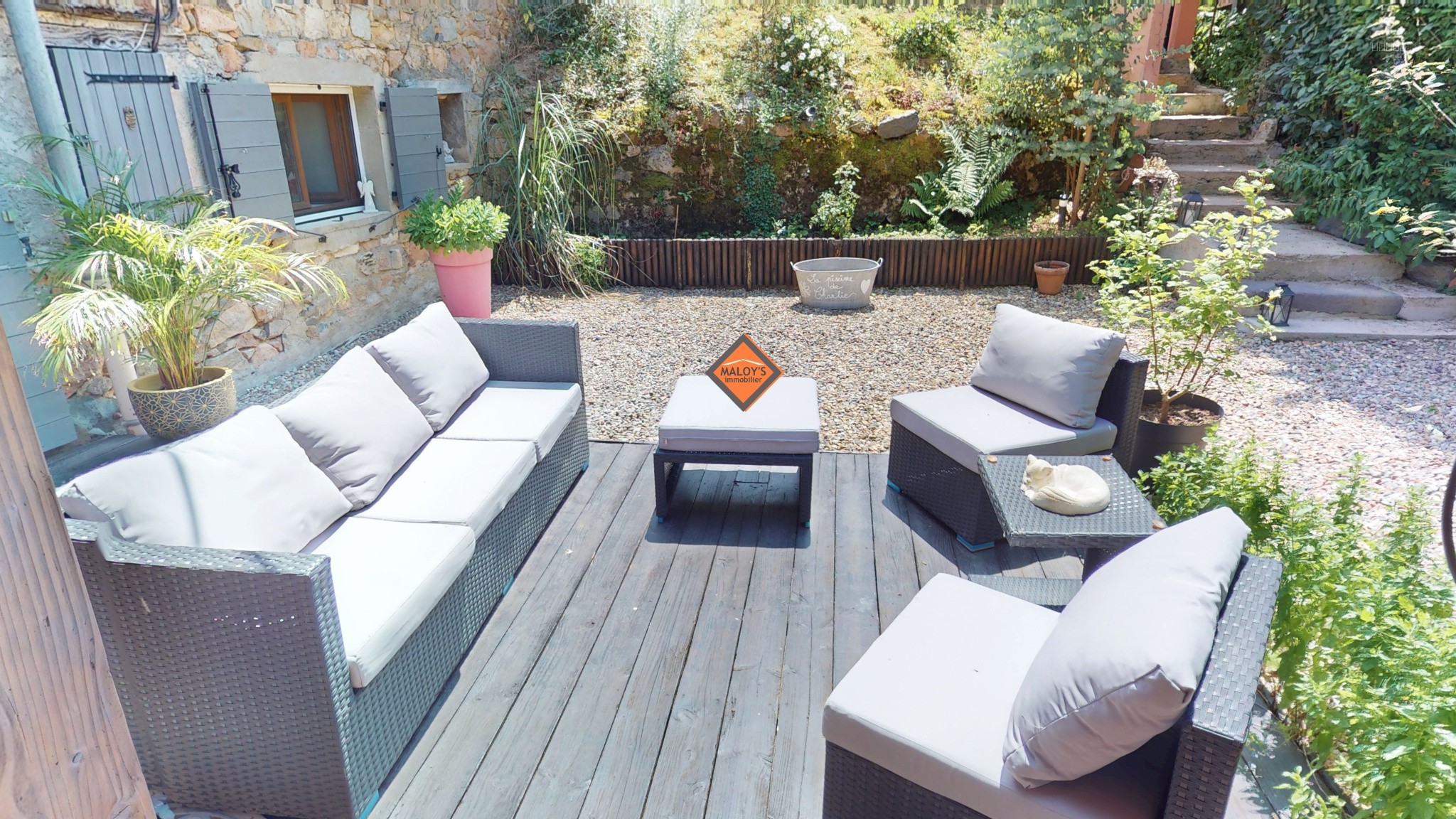 A vendre maison Saint-Just-d'Avray - 135m2 terrain de 676m2 - vue dégagée, deux terrasses, pierres — photo 3