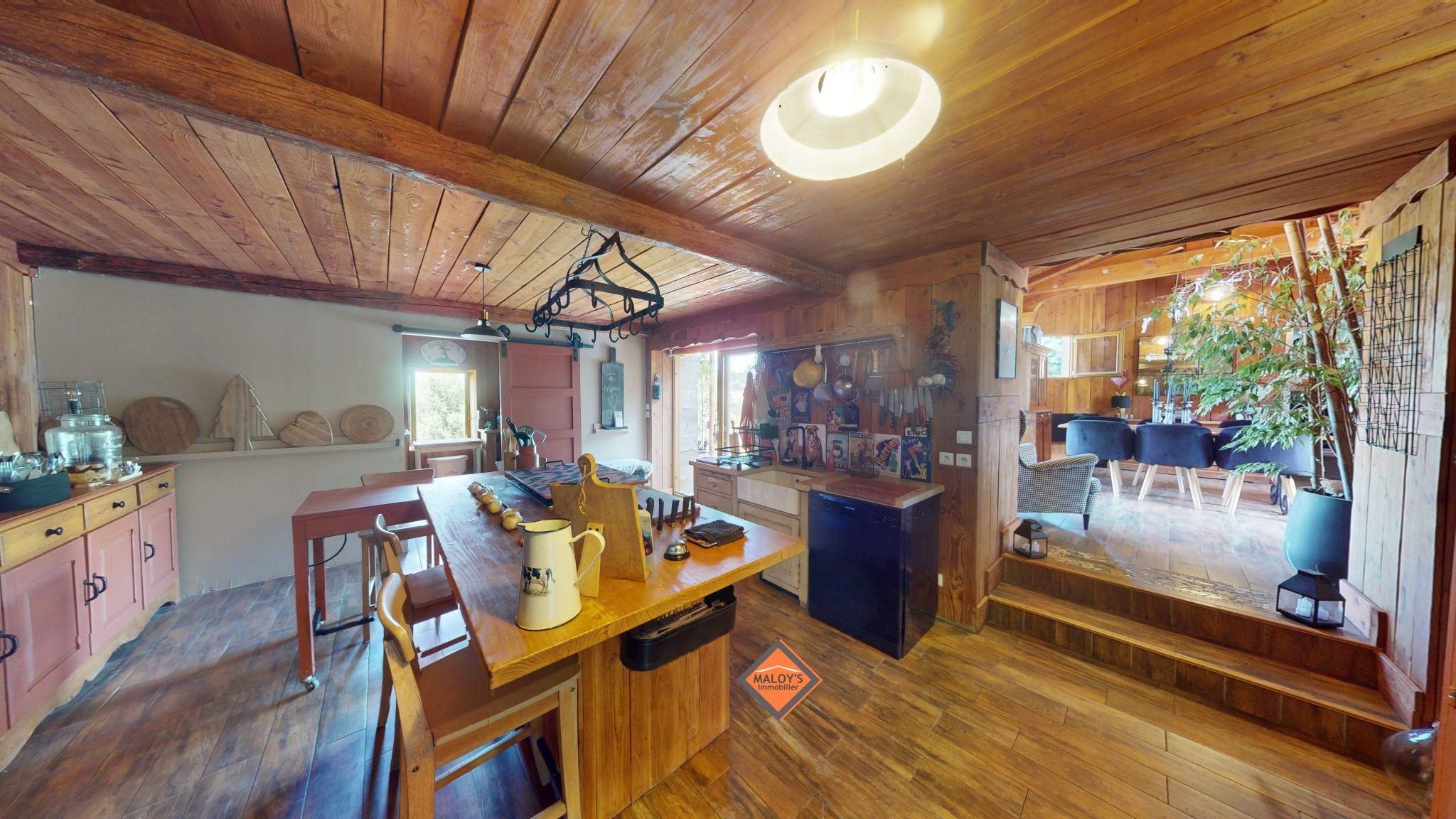 A vendre maison Saint-Just-d'Avray - 135m2 terrain de 676m2 - vue dégagée, deux terrasses, pierres — photo 10