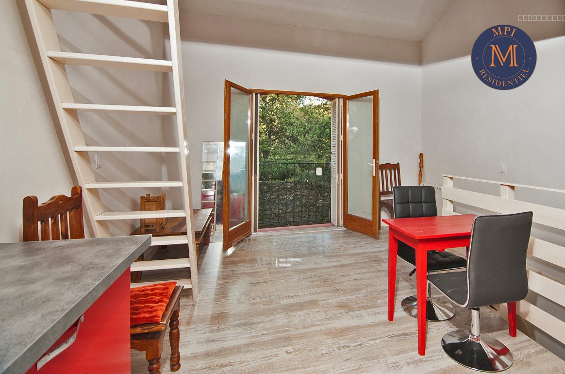 Maison de village - 10 min à l'est de Carcassonne - 41 m2 - 2 etages avec mezzanine — photo 9