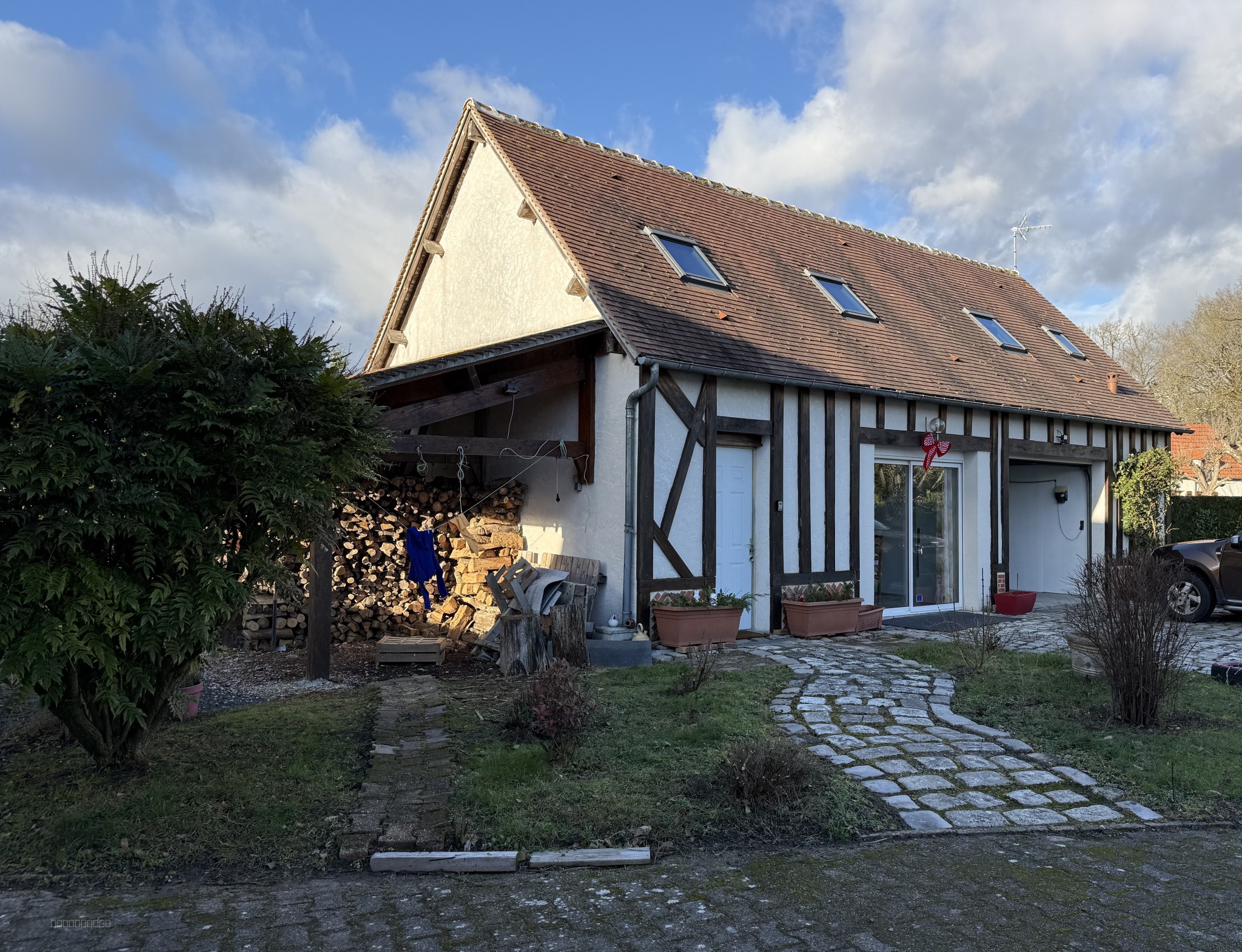 Maison à vendre à Selles st denis, 35,28 m², 9 pièces – photo 2 sur 16