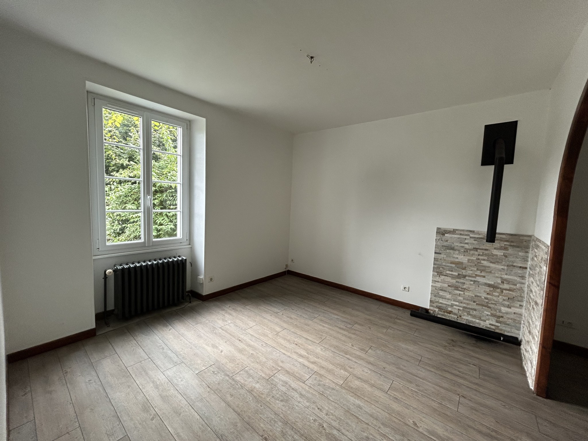 Bien immobilier à vendre à Moustier ventadour, 775 m², 4 pièces – photo 2 sur 8