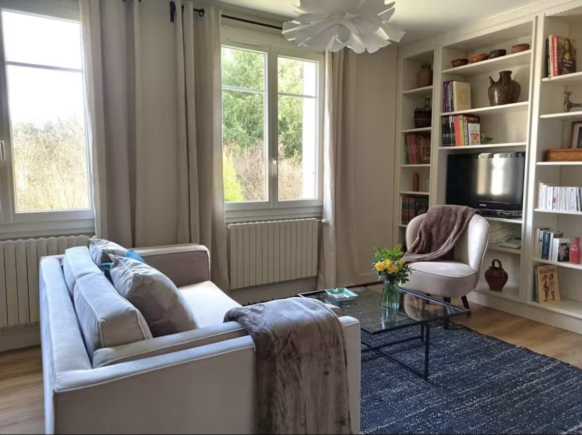 Maison à vendre à Rosiers d egletons, 700 m², 6 pièces – photo 1 sur 8
