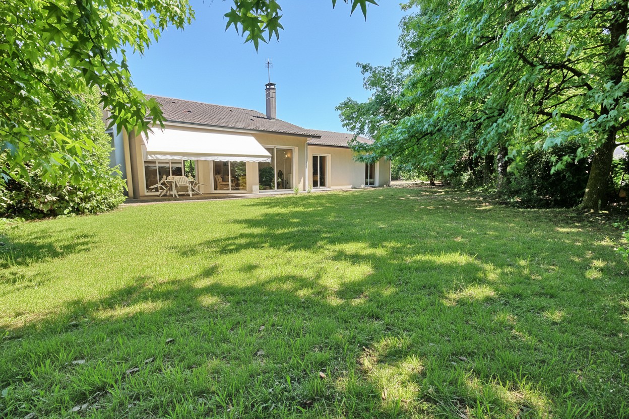 Maison à vendre à Gradignan, 160 m², 6 pièces – photo 1 sur 11