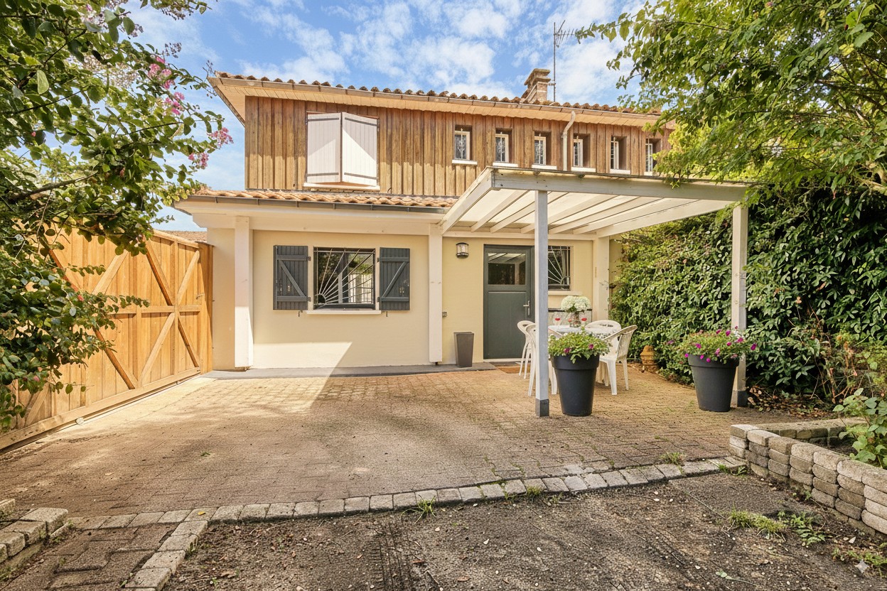 Maison à vendre à Bordeaux, 80 m², 4 pièces – photo 1 sur 14