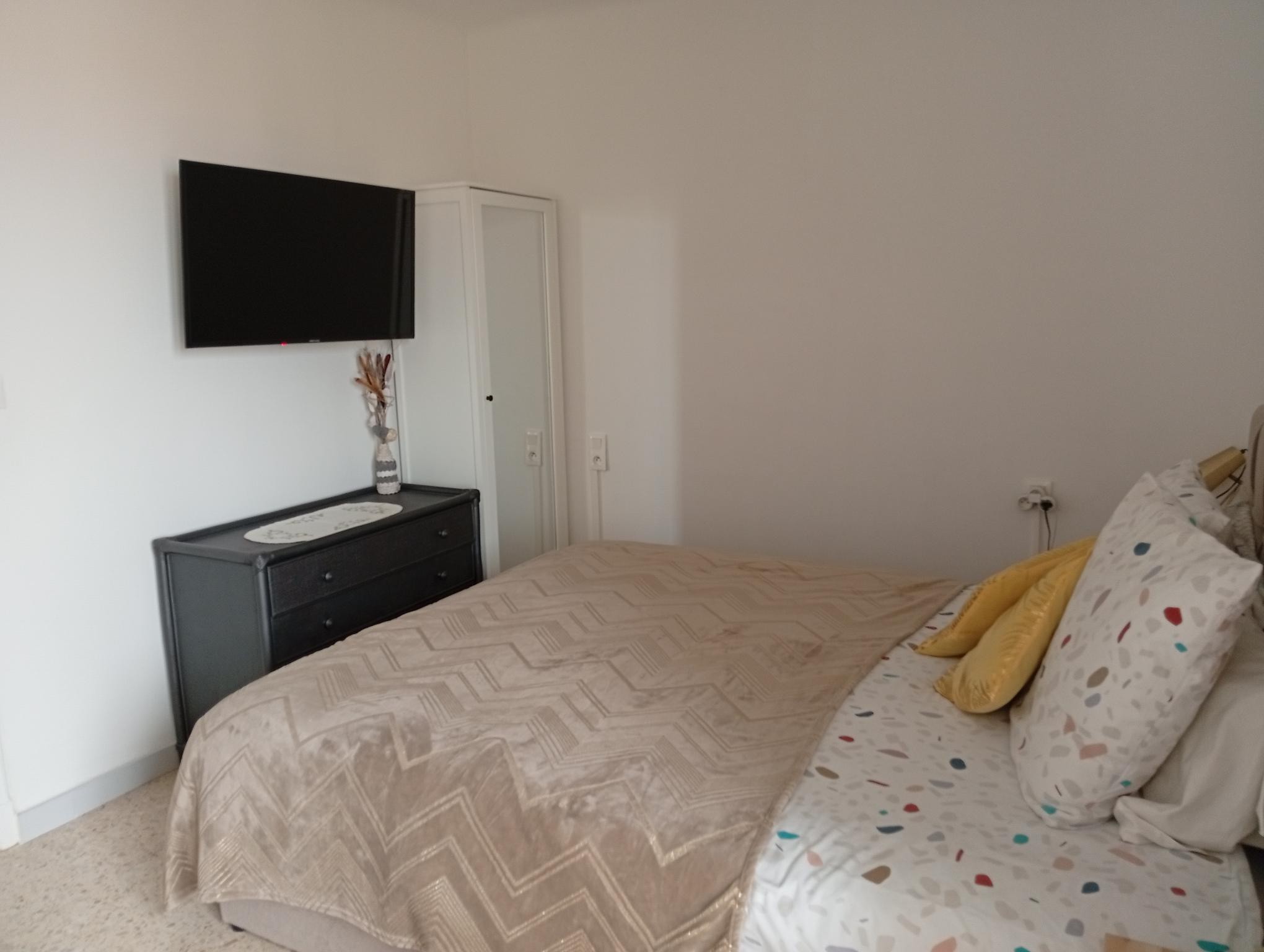 A Perpignan - Appartement T3 Refait à neuf - 56m2 - Avec garage - 130000 € vue sur le Canigou — photo 12