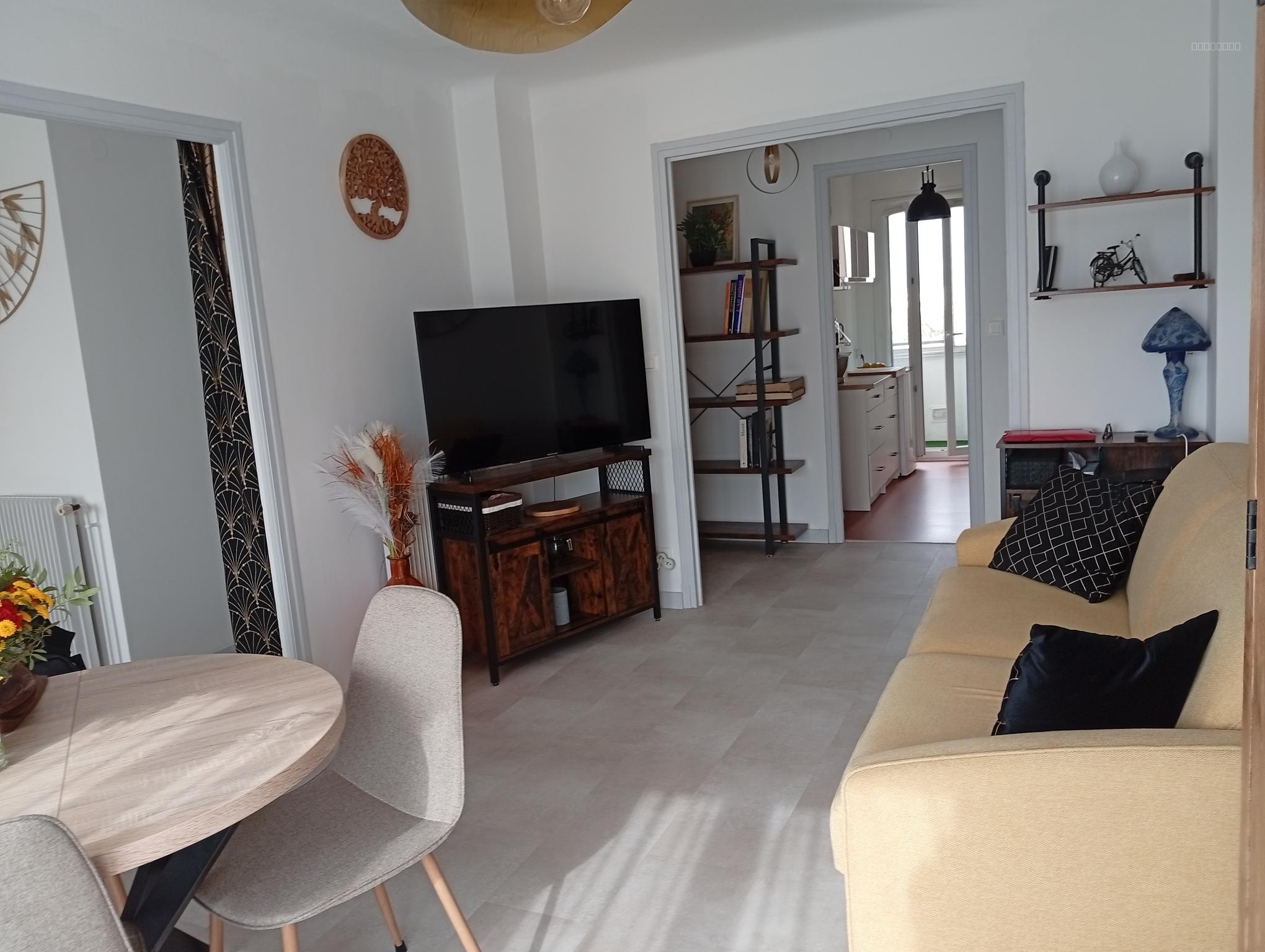 A Perpignan - Appartement T3 Refait à neuf - 56m2 - Avec garage - 130000 € vue sur le Canigou — photo 1
