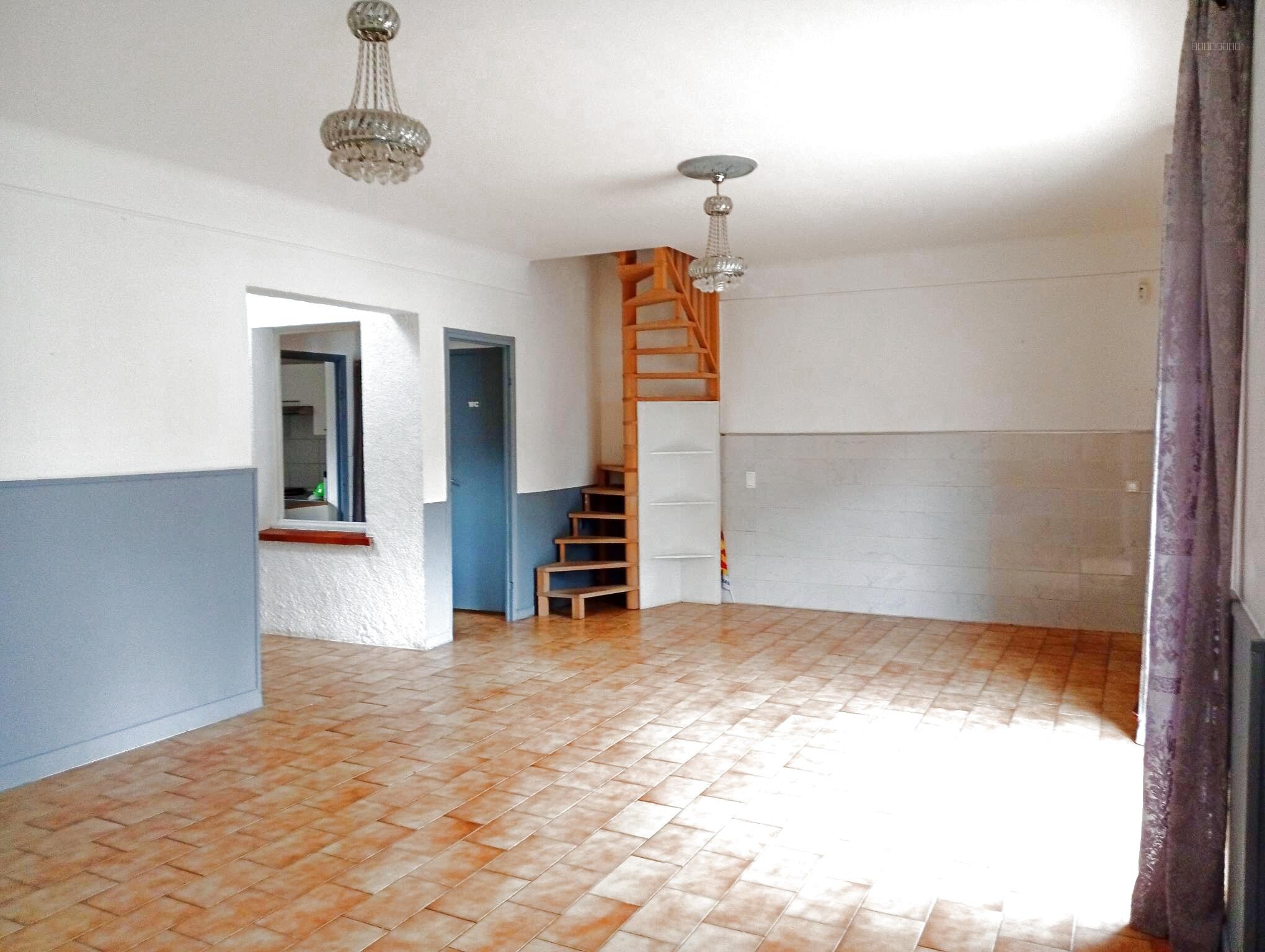 Maison de ville T5 à Perpignan Sainte Guaudérique, Opportunité rare à 130000€ — photo 1