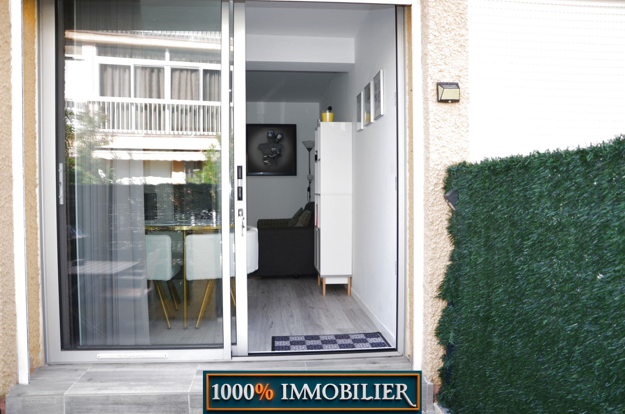 Bien immobilier à vendre à Valras plage, 650 m², 2 pièces – photo 2 sur 11