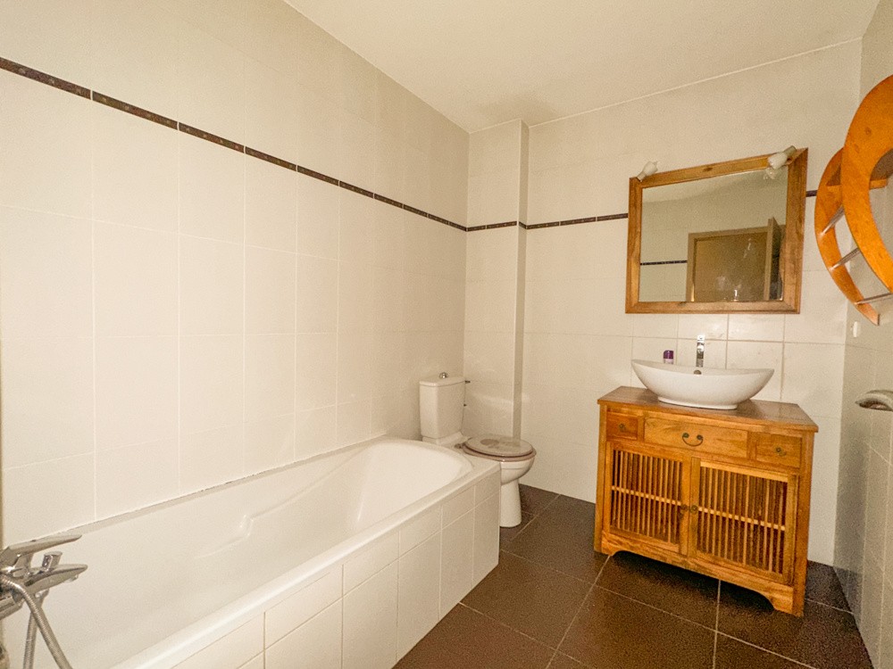 Maison à Corny-Sur-Moselle avec Cabinet de l'Ile — photo 13