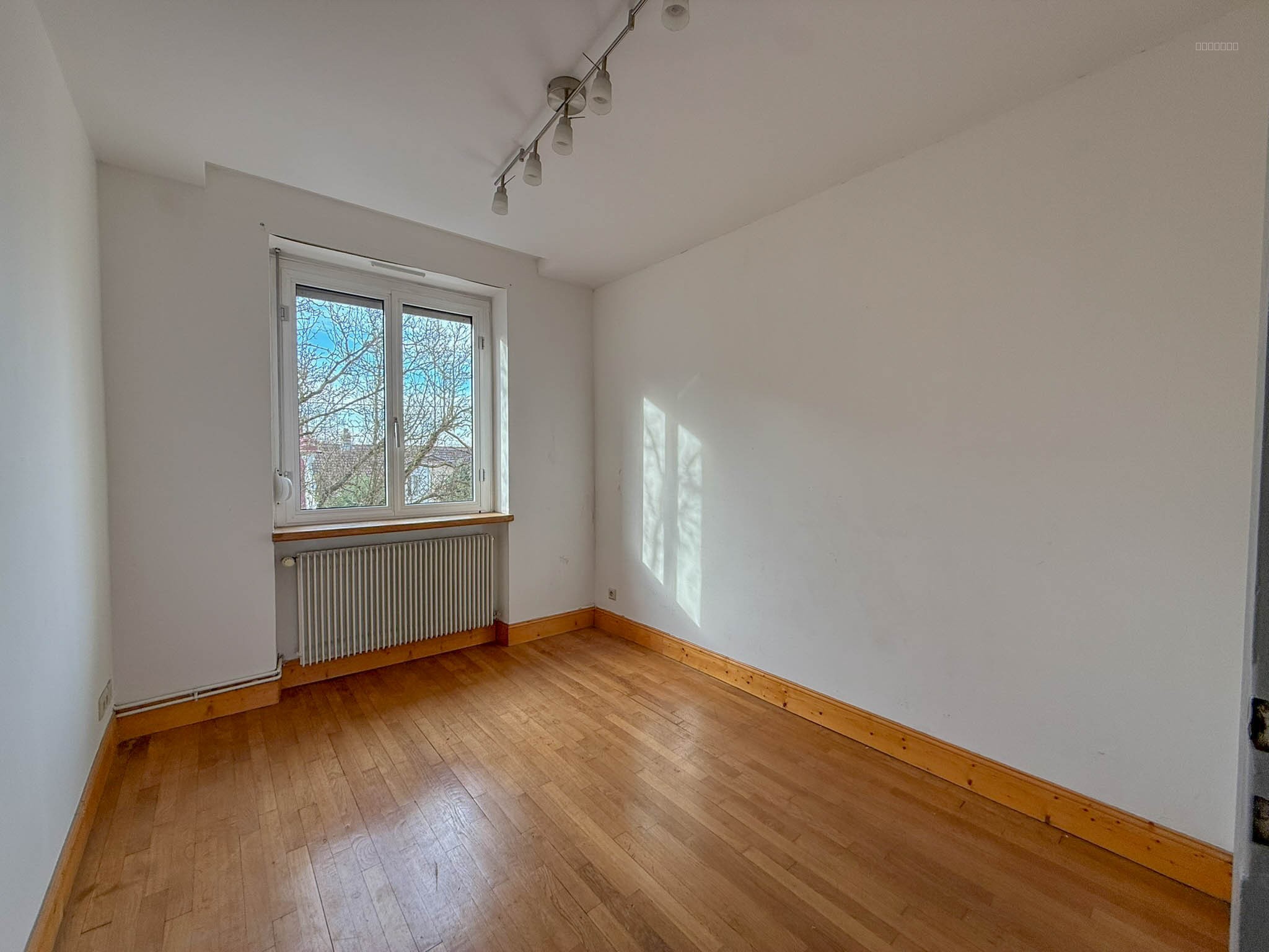 Au centre ville de Jarny - nous vous proposons cet — photo 7
