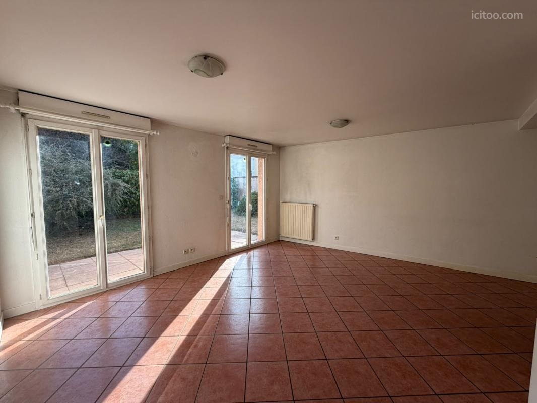 Maison à vendre à Lyon, 108 m², 6 pièces – photo 1 sur 4
