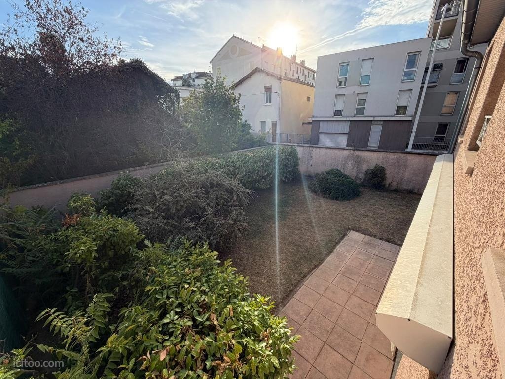 Maison à vendre à Lyon, 108 m², 6 pièces – photo 2 sur 4