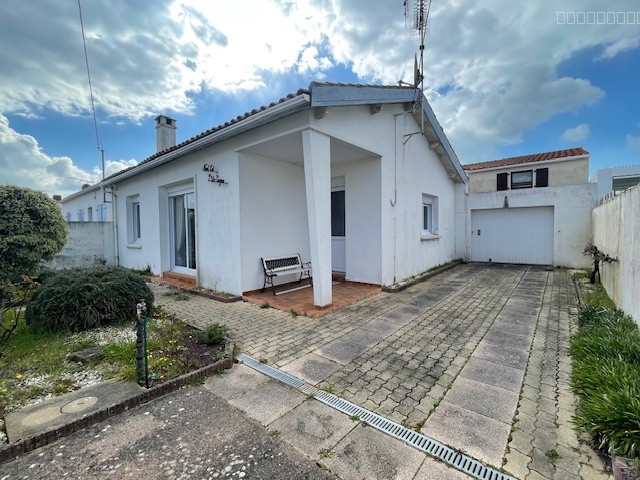 Maison à vendre à La gueriniere, 200 m², 5 pièces – photo 1 sur 14