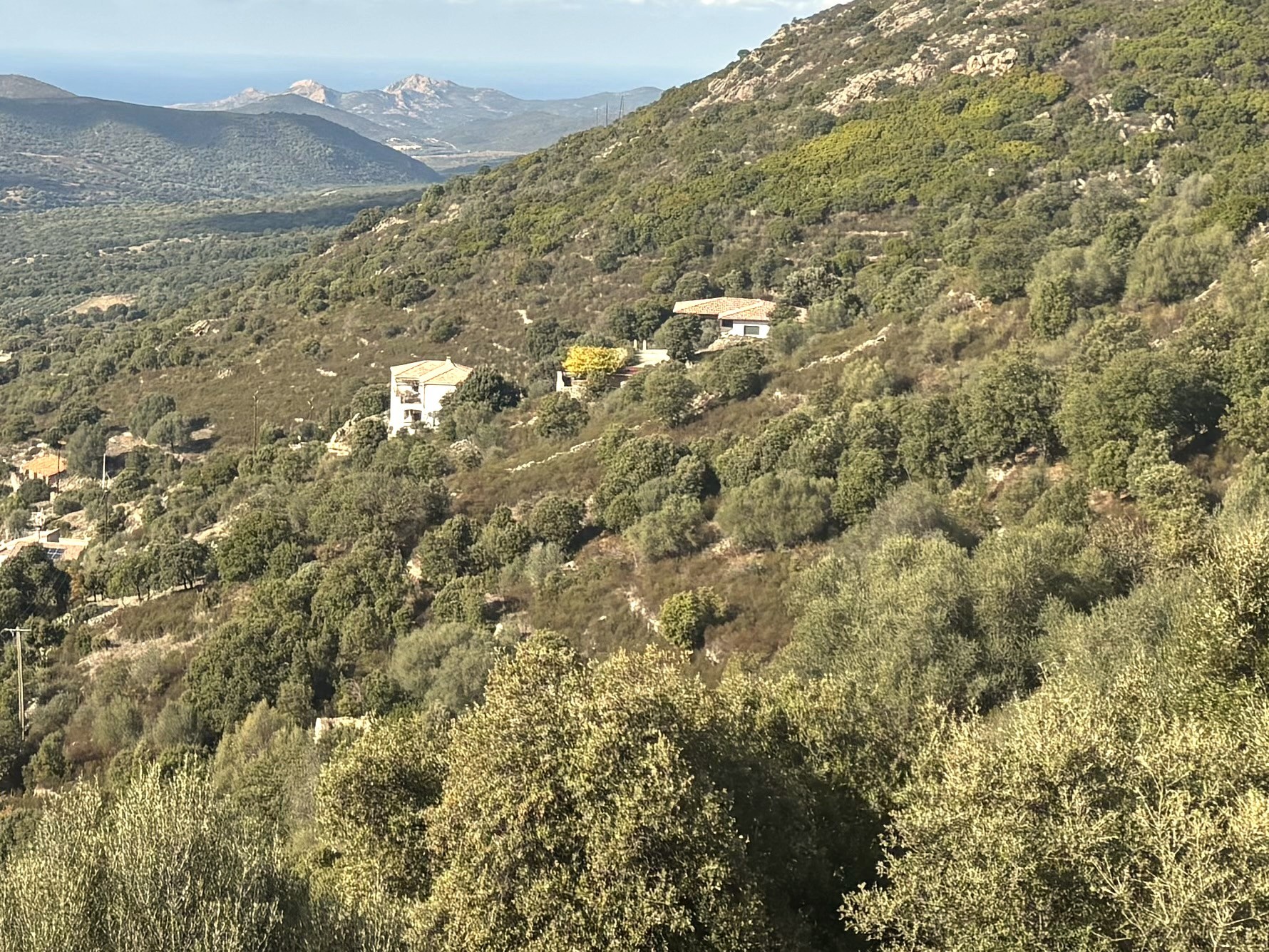 Bien immobilier à vendre à Pietralba, 6 807 m² – photo 2 sur 3