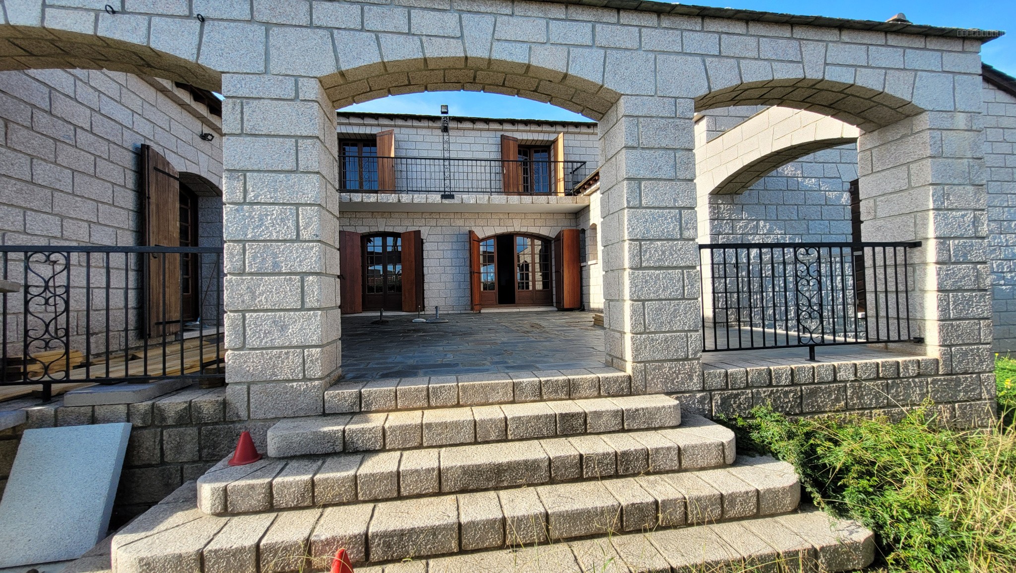 Maison à vendre à Aleria, 267 m², 7 pièces – photo 3 sur 15