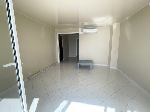 Appartement à louer à San martino di lota, 47,43 m², 2 pièces – photo 3 sur 9
