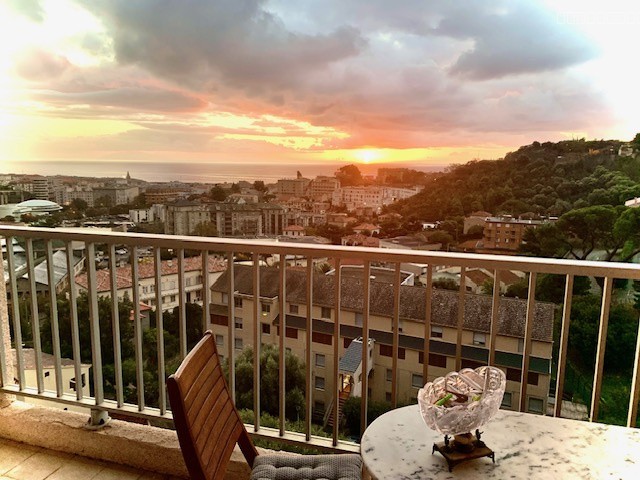 Appartement à vendre à Bastia, 33 m², 1 pièce – photo 1 sur 10