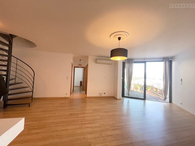 AJACCIO : Superbe Appartement duplex F4 avec vue mer et montagne — photo 3