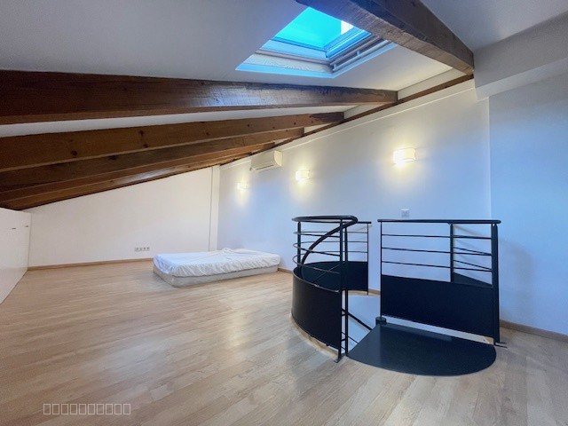 AJACCIO : Superbe Appartement duplex F4 avec vue mer et montagne — photo 12