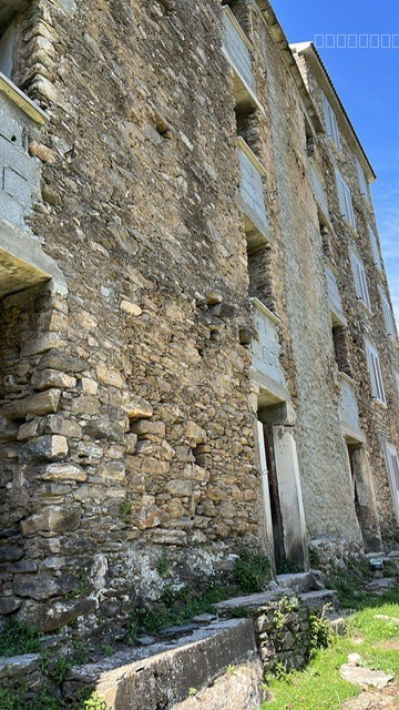 Maison à vendre à Santa reparata di moriani, 200 m², 7 pièces – photo 1 sur 8