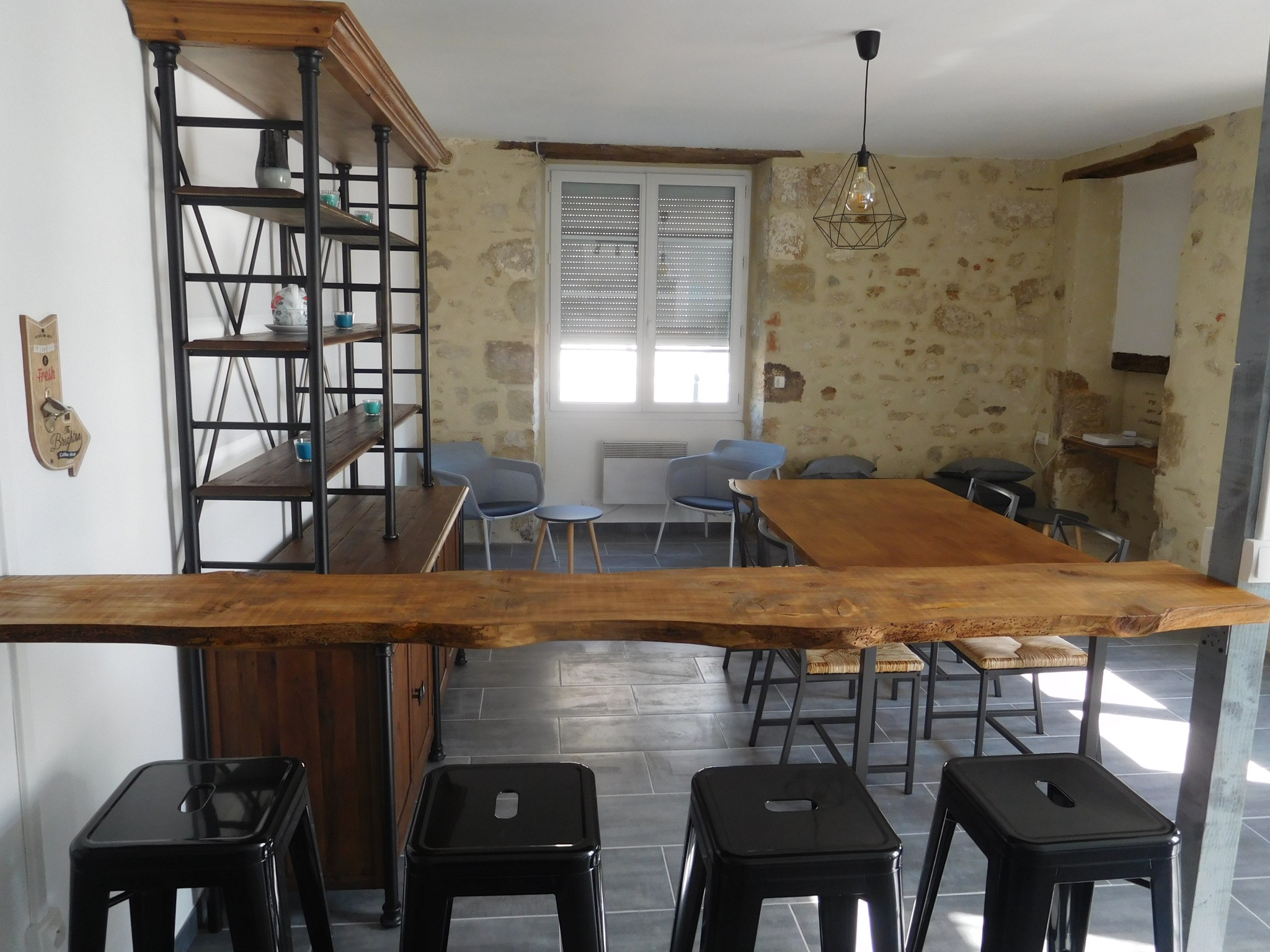 Immeuble à vendre à Virazeil, 275 m² – photo 2 sur 3