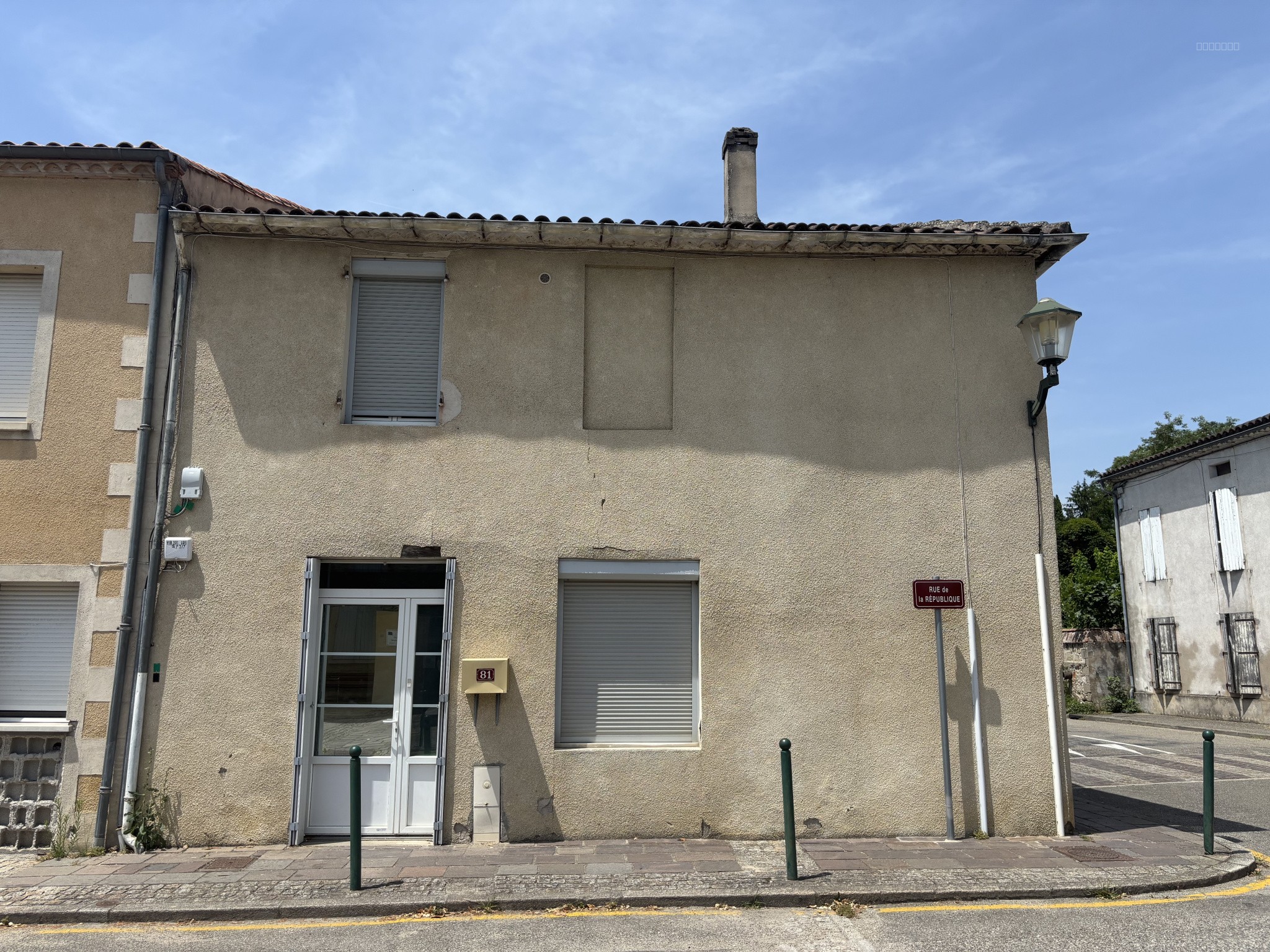 Immeuble à vendre à Virazeil, 275 m² – photo 1 sur 3