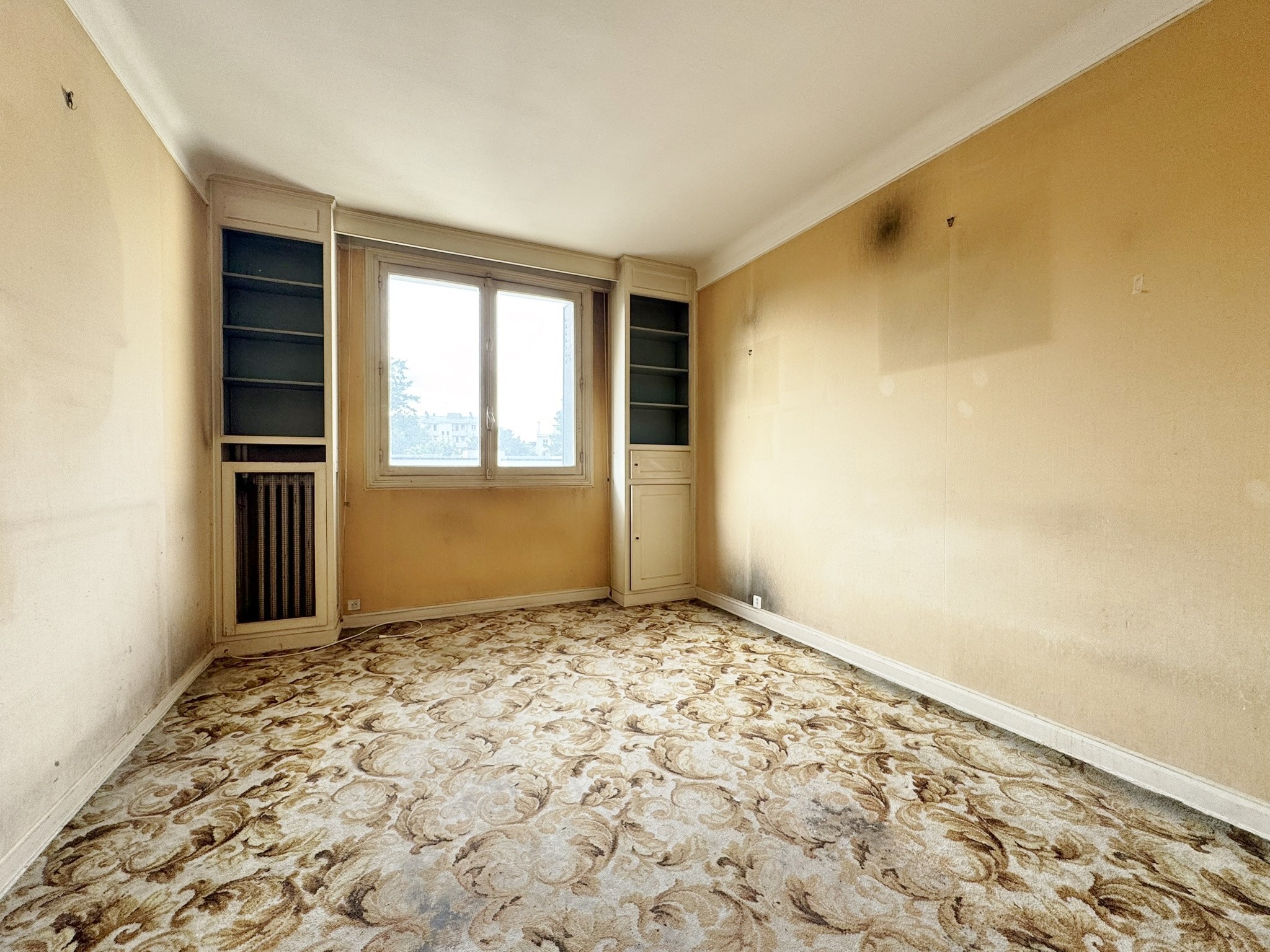 Appartement Etage Elévé avec Travaux. — photo 7