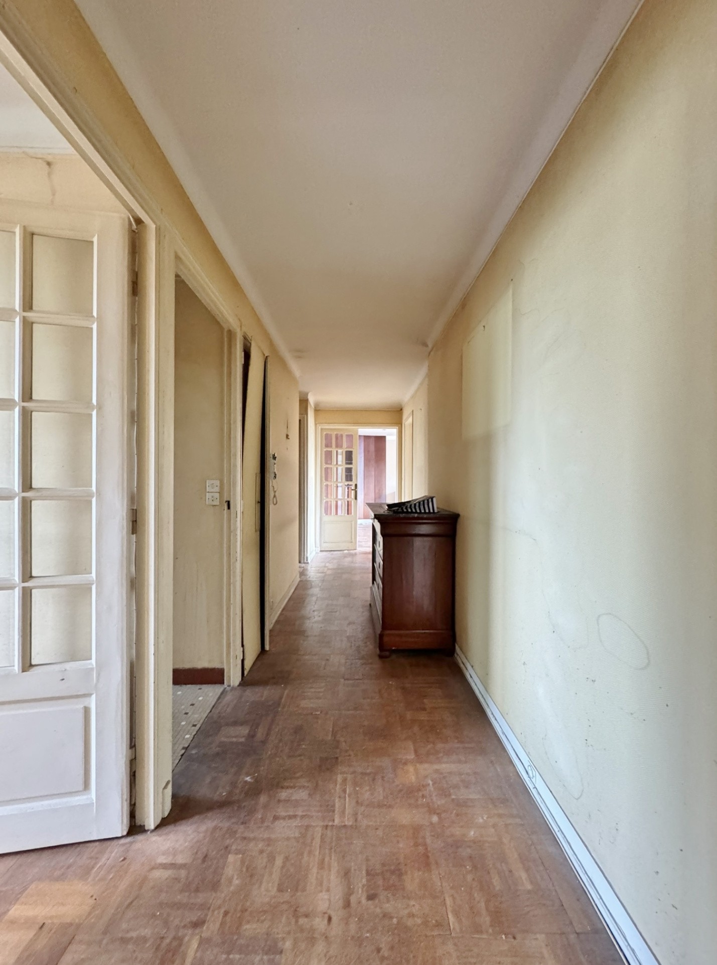 Appartement Etage Elévé avec Travaux. — photo 5