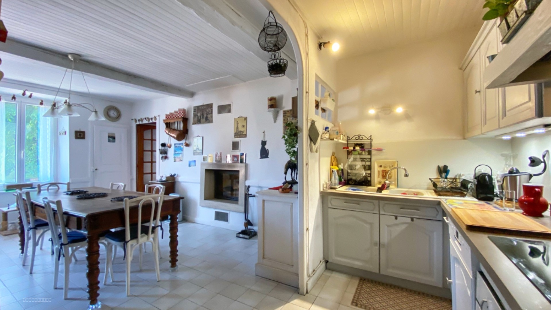 BREZINS, Maison 255 m2 avec piscine et dépendances — photo 6