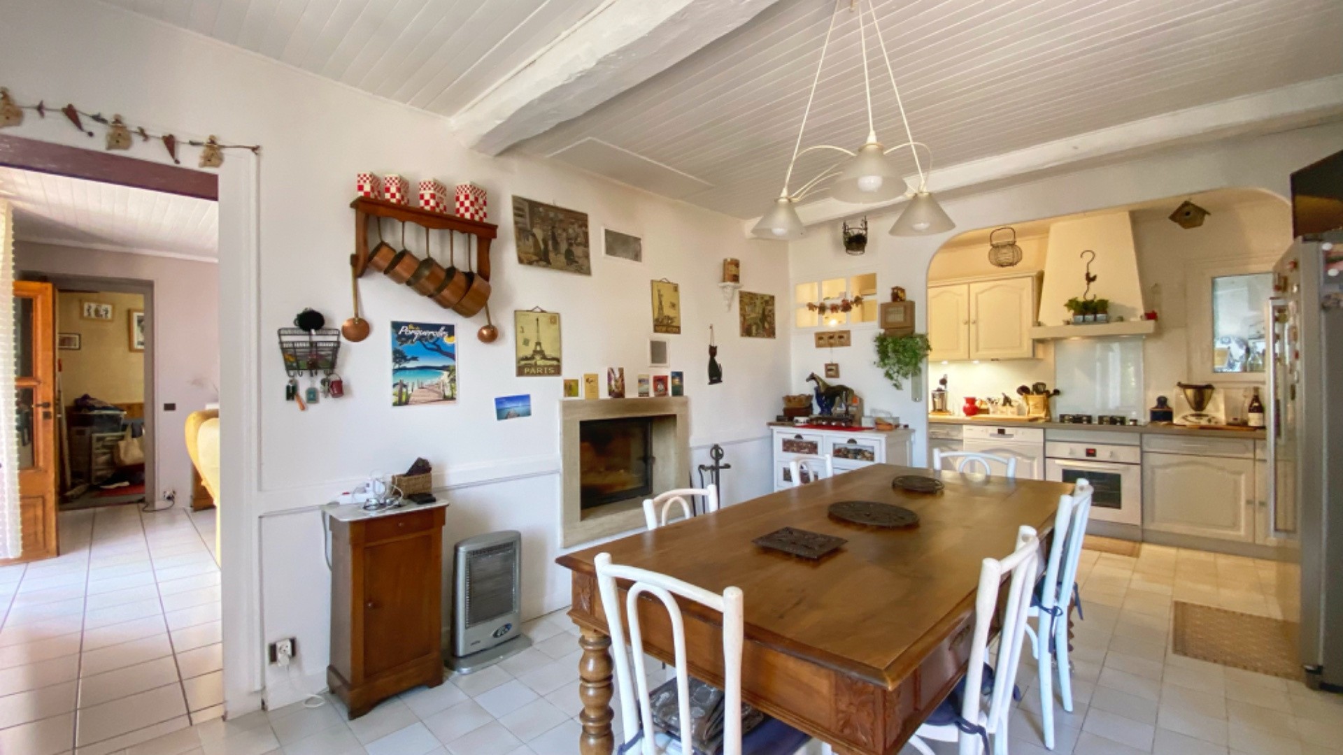 BREZINS, Maison 255 m2 avec piscine et dépendances — photo 15