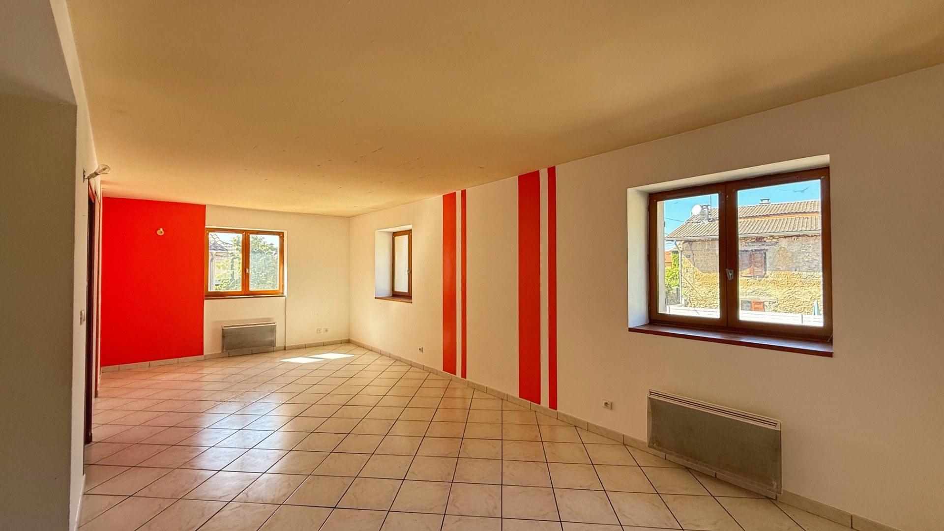 Local commercial à vendre à Tullins, 1 150 m² – photo 3 sur 7