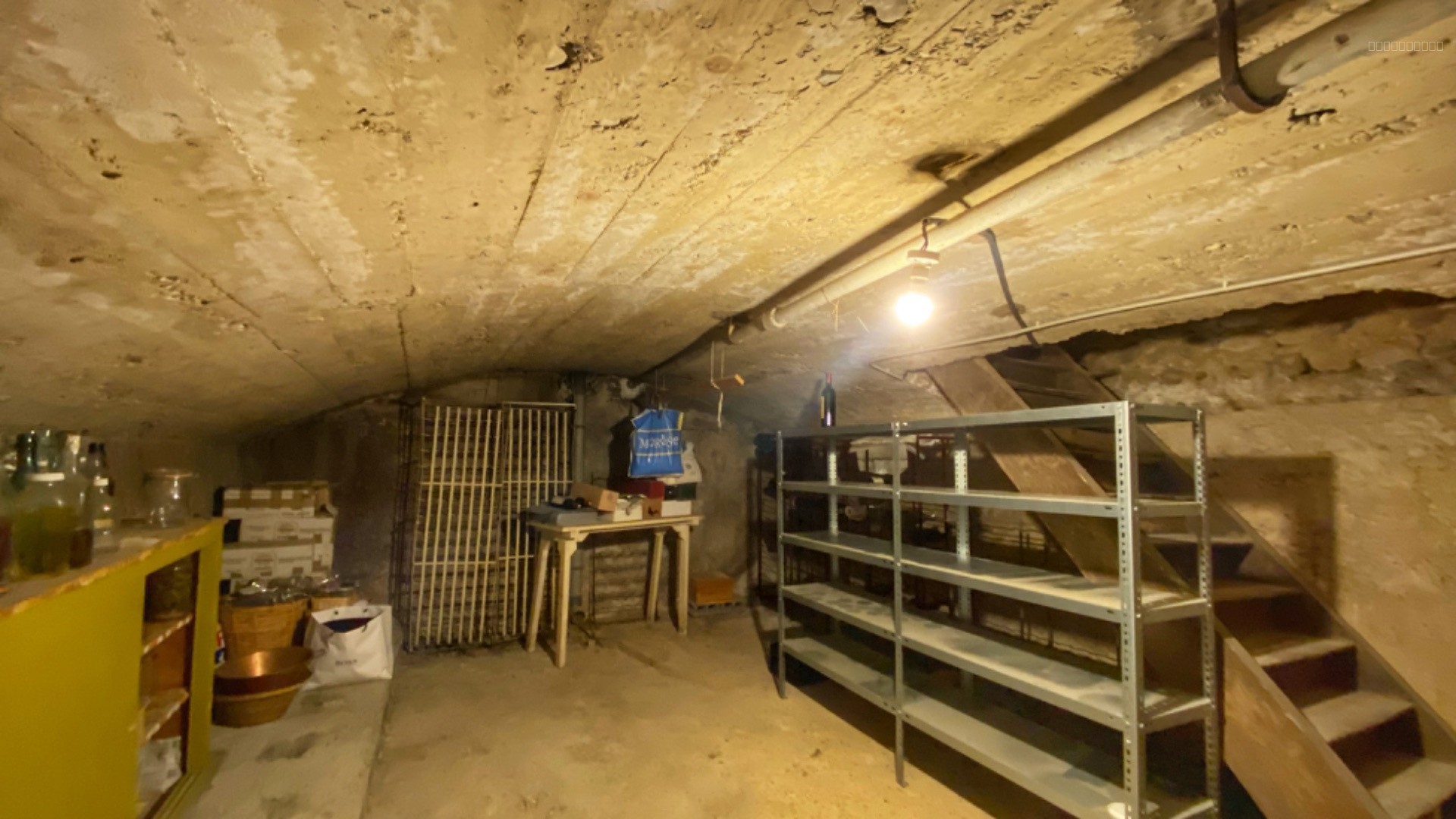 BREZINS, Maison 255 m2 avec piscine et dépendances — photo 11